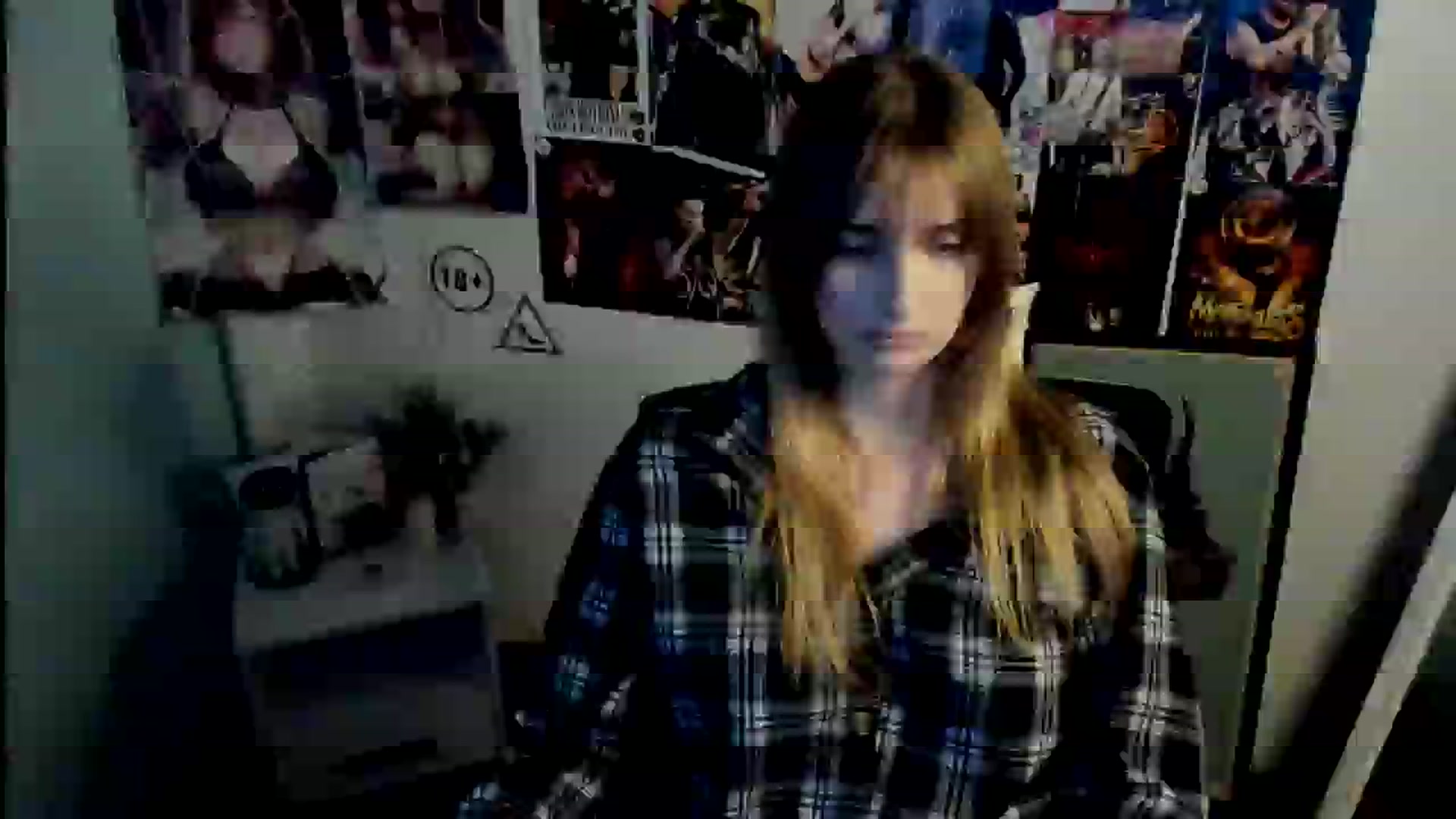 Gallery image thumbnail from Lisa_Star_'s myfreecams stream on, 10/26/2025, 17:35 image 5 of 20