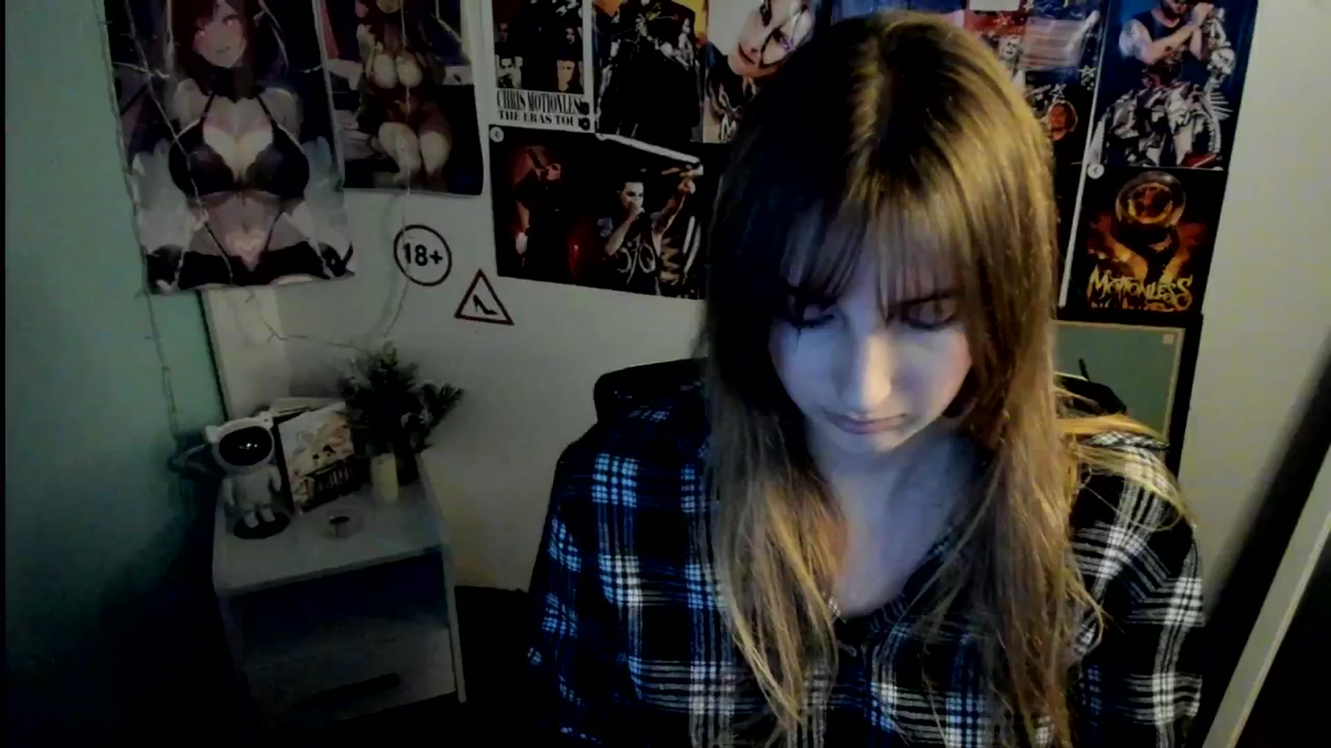 Gallery image thumbnail from Lisa_Star_'s myfreecams stream on, 10/26/2025, 18:15 image 5 of 20