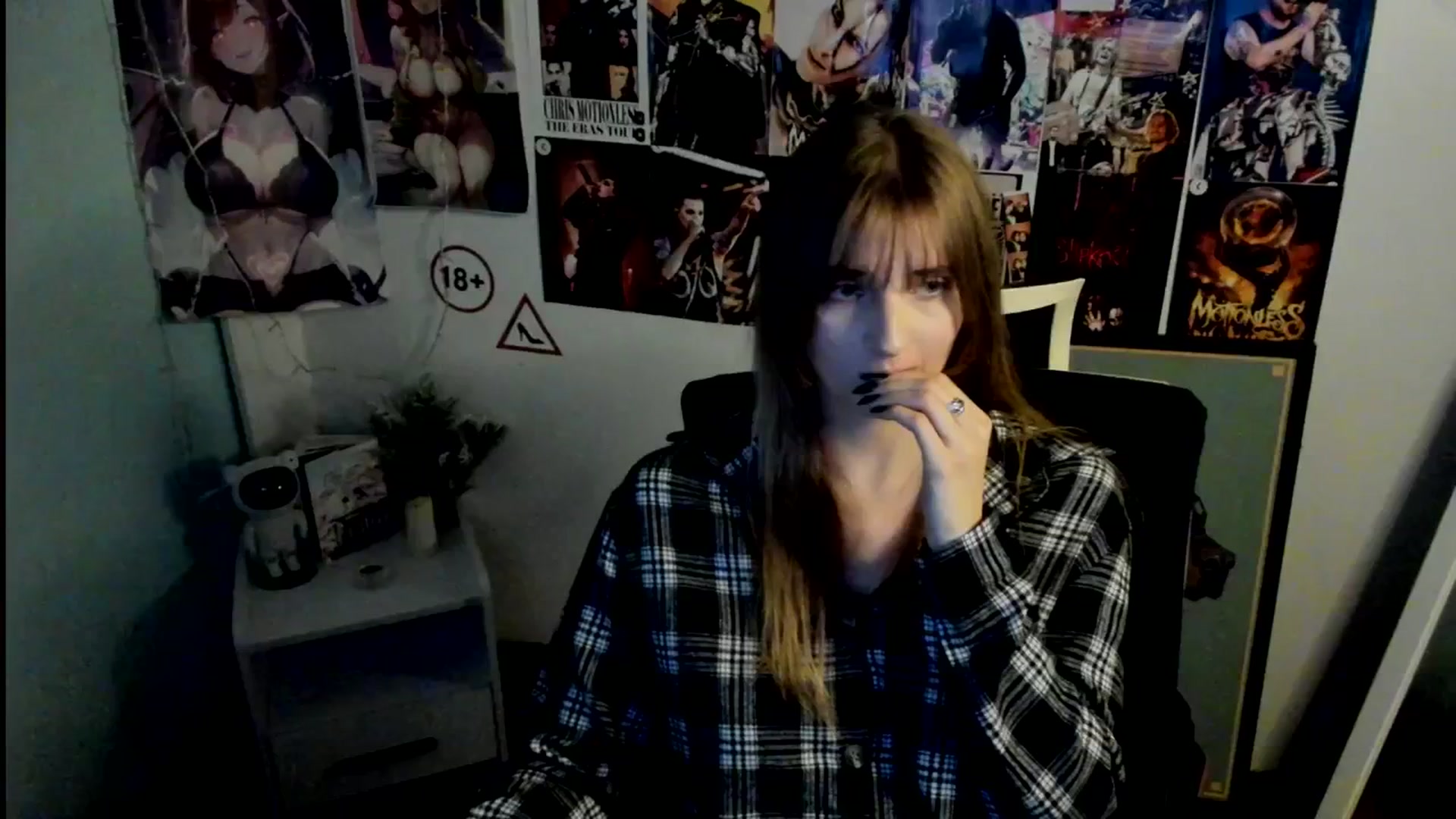 Gallery image thumbnail from Lisa_Star_'s myfreecams stream on, 10/26/2025, 18:15 image 15 of 20