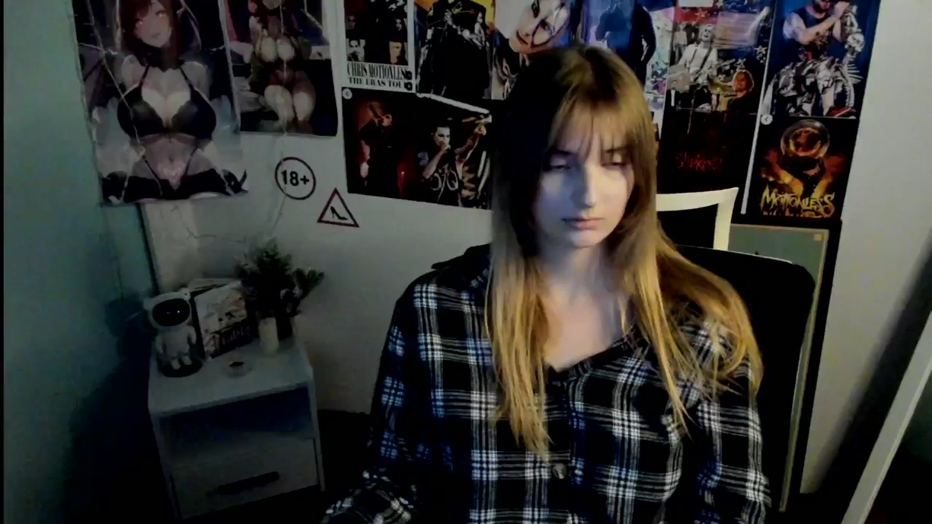 Gallery image thumbnail from Lisa_Star_'s myfreecams stream on, 10/26/2025, 18:15 image 11 of 20