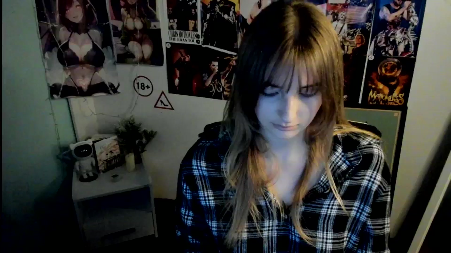 Gallery image thumbnail from Lisa_Star_'s myfreecams stream on, 10/26/2025, 18:15 image 17 of 20