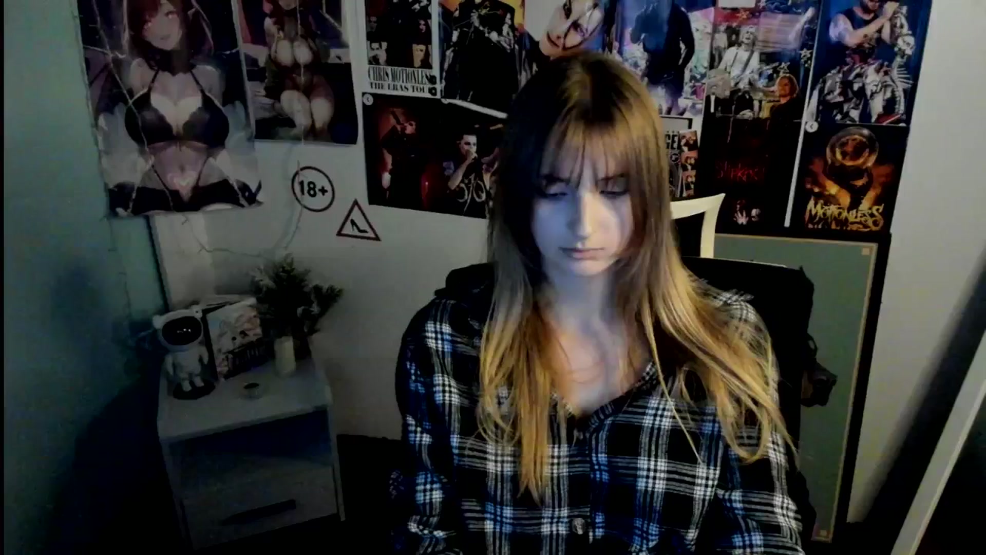 Gallery image thumbnail from Lisa_Star_'s myfreecams stream on, 10/26/2025, 18:15 image 20 of 20