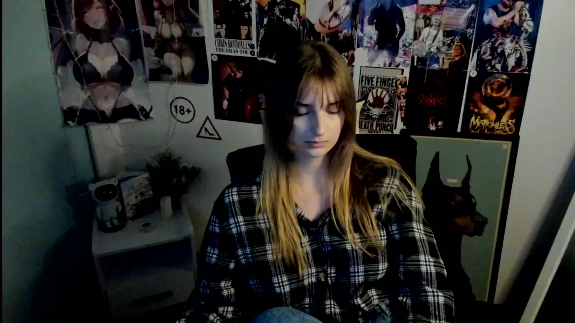 Gallery image thumbnail from Lisa_Star_'s myfreecams stream on, 10/26/2025, 18:15 image 7 of 20