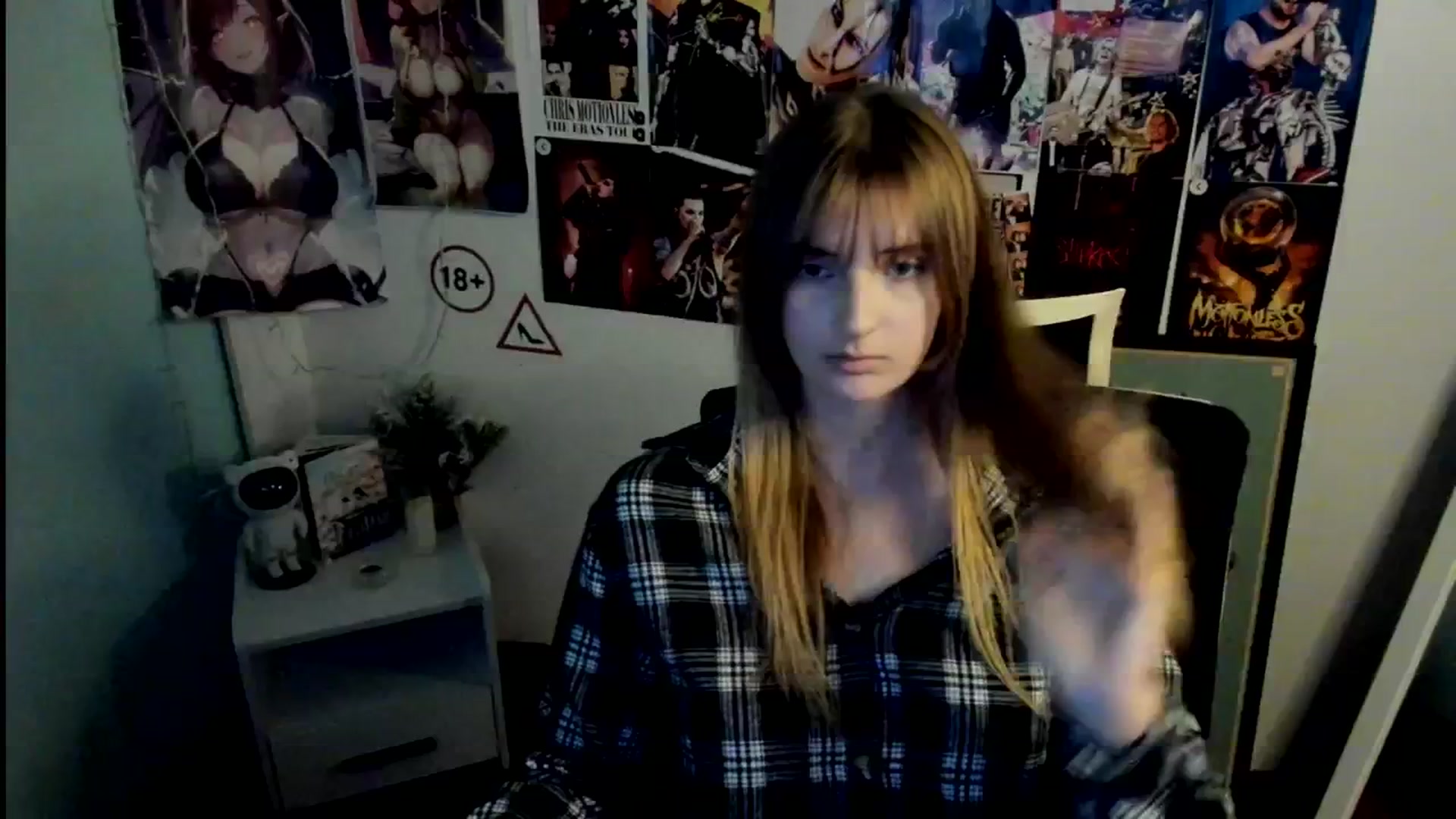 Gallery image thumbnail from Lisa_Star_'s myfreecams stream on, 10/26/2025, 18:15 image 13 of 20
