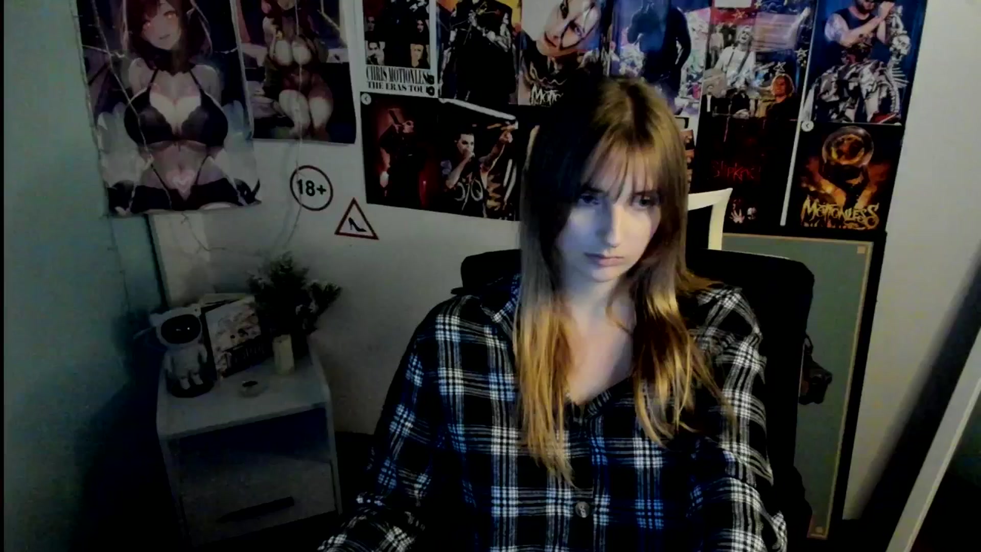 Gallery image thumbnail from Lisa_Star_'s myfreecams stream on, 10/26/2025, 18:15 image 16 of 20