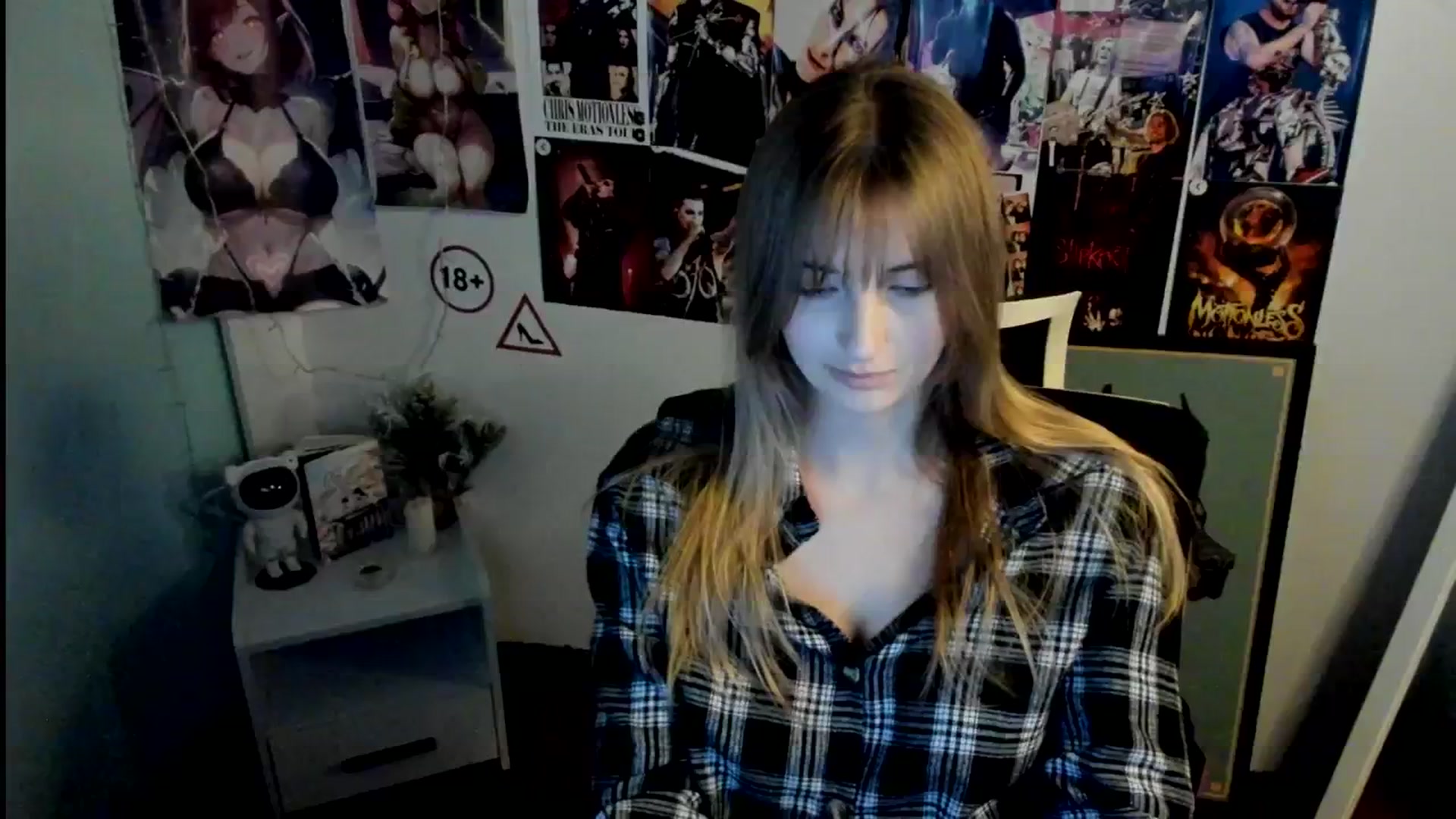 Gallery image thumbnail from Lisa_Star_'s myfreecams stream on, 10/26/2025, 18:41 image 11 of 20