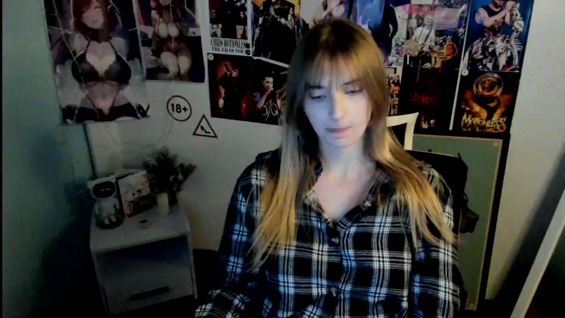Gallery image thumbnail from Lisa_Star_'s myfreecams stream on, 10/26/2025, 18:41 image 16 of 20