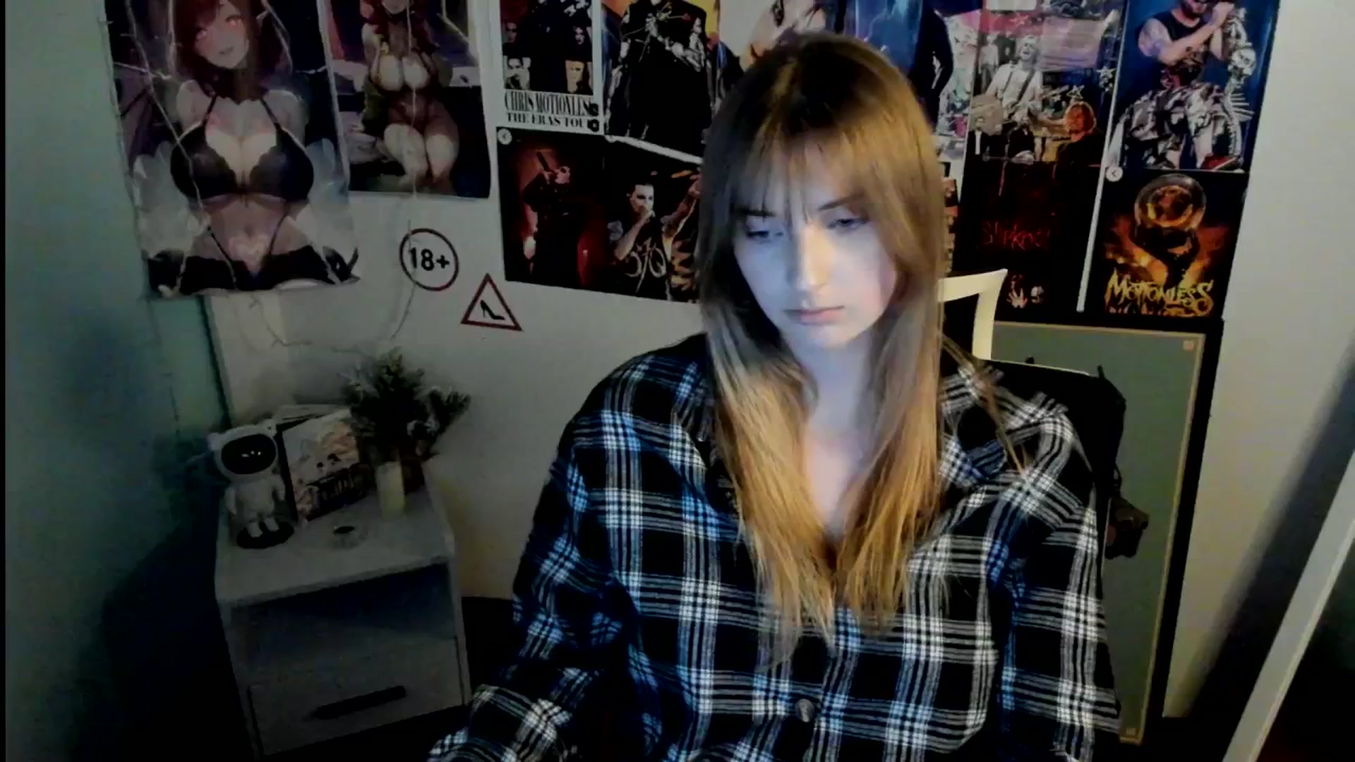 Gallery image thumbnail from Lisa_Star_'s myfreecams stream on, 10/26/2025, 18:41 image 13 of 20