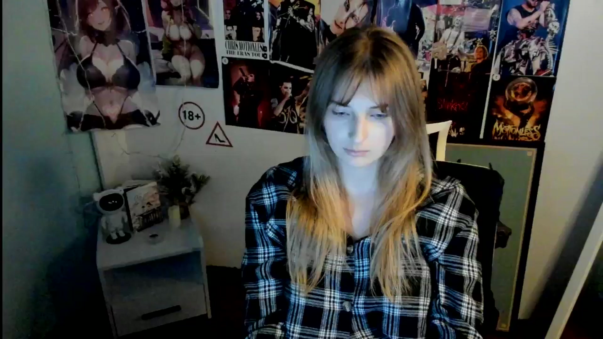 Gallery image thumbnail from Lisa_Star_'s myfreecams stream on, 10/26/2025, 18:41 image 4 of 20