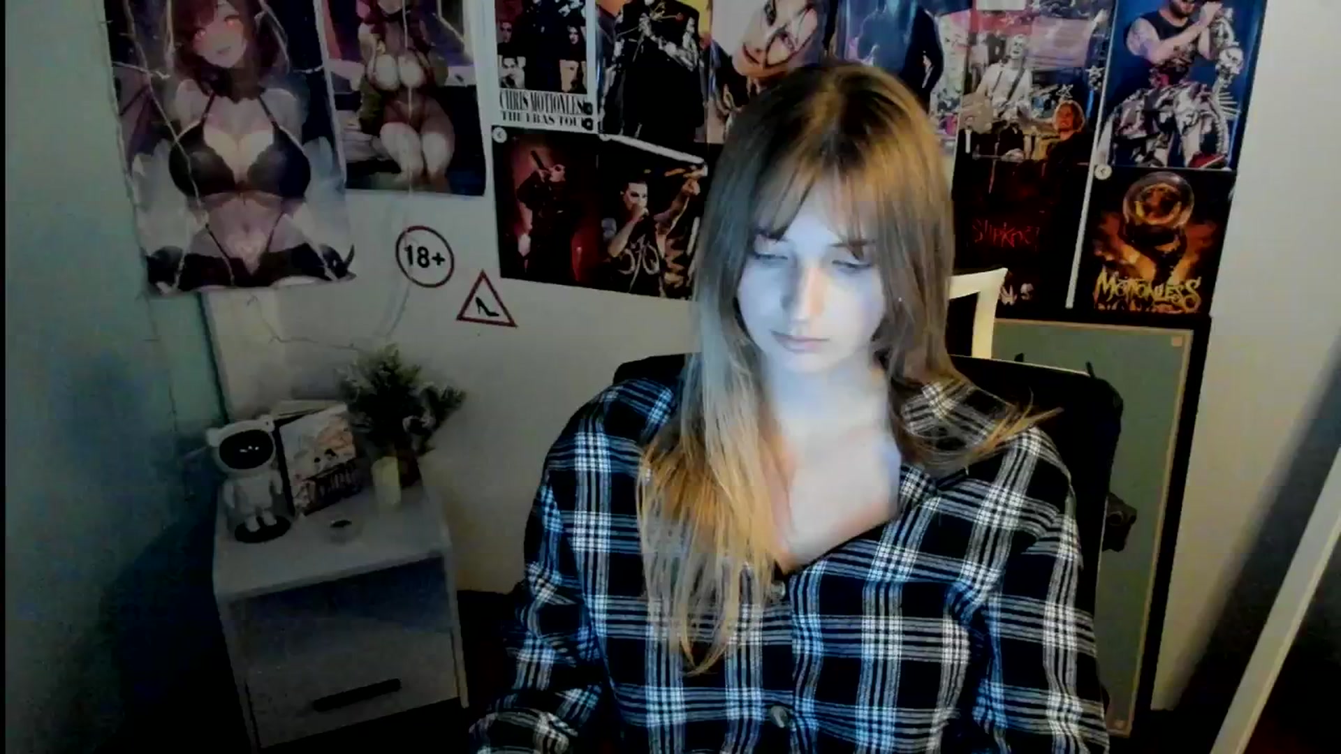 Gallery image thumbnail from Lisa_Star_'s myfreecams stream on, 10/26/2025, 18:41 image 6 of 20
