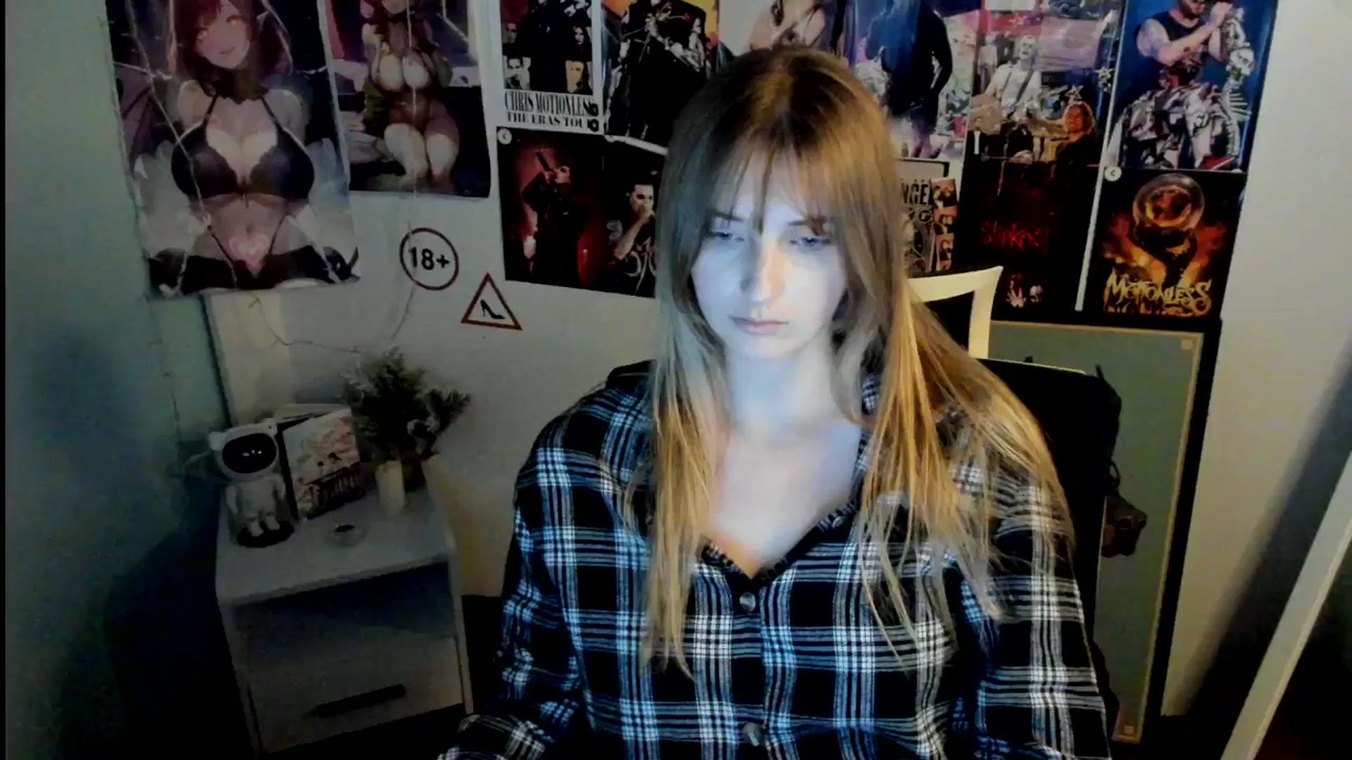 Gallery image thumbnail from Lisa_Star_'s myfreecams stream on, 10/26/2025, 18:41 image 1 of 20