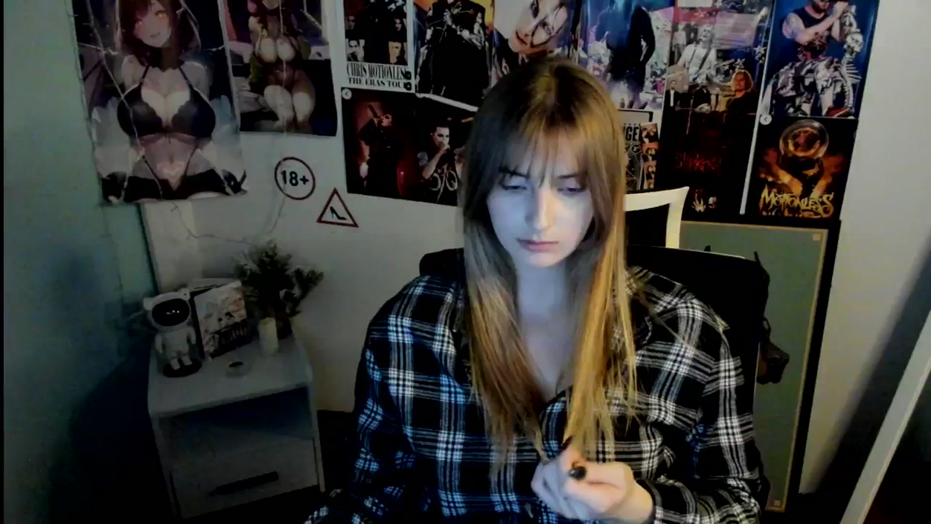 Gallery image thumbnail from Lisa_Star_'s myfreecams stream on, 10/26/2025, 18:41 image 12 of 20