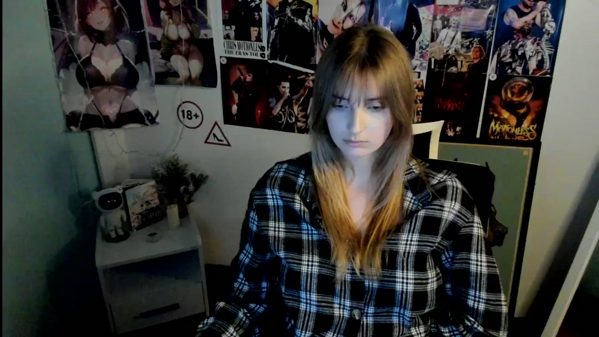 Gallery image thumbnail from Lisa_Star_'s myfreecams stream on, 10/26/2025, 18:41 image 15 of 20