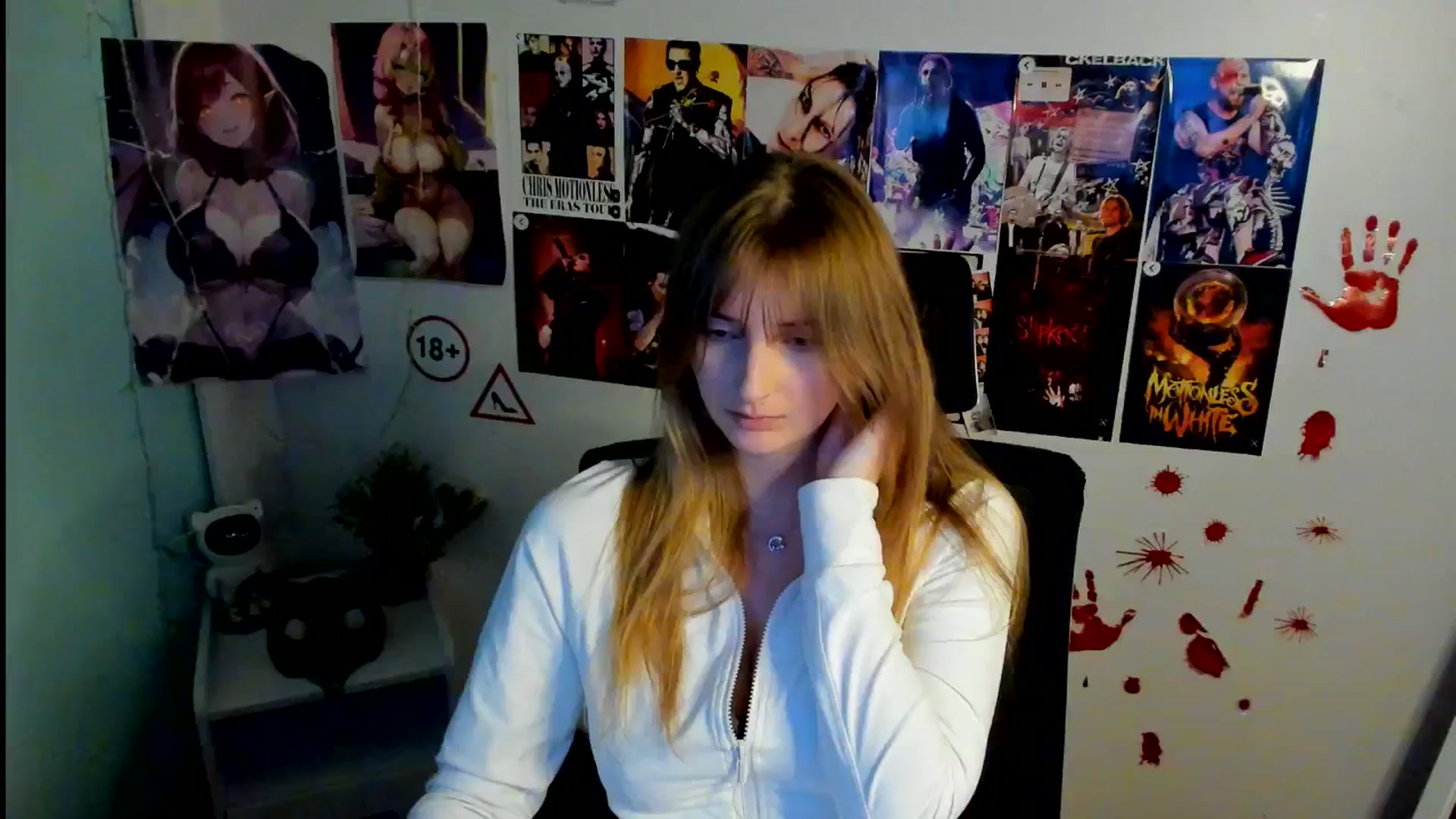 Gallery image thumbnail from Lisa_Star_'s myfreecams stream on, 11/01/2025, 14:22 image 8 of 20