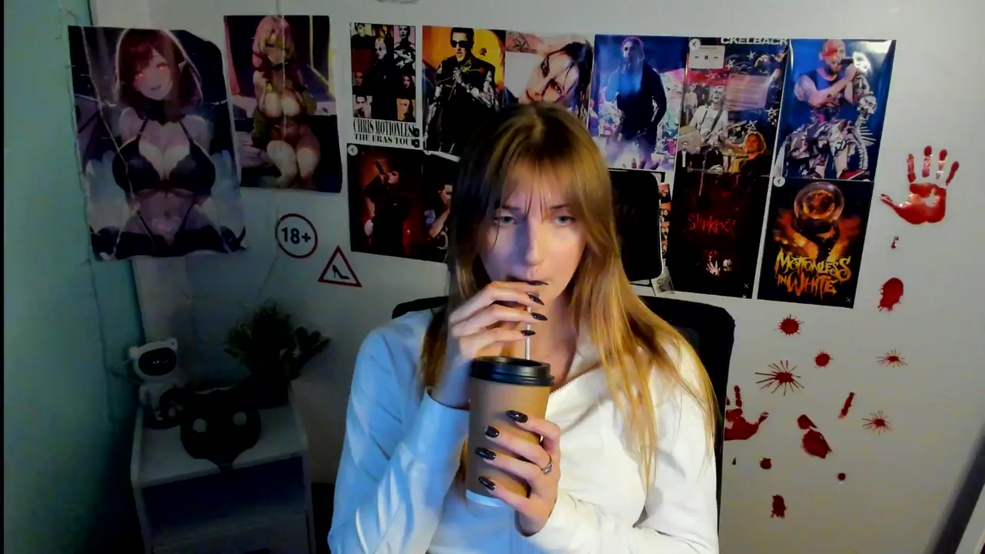 Gallery image thumbnail from Lisa_Star_'s myfreecams stream on, 11/01/2025, 14:22 image 7 of 20