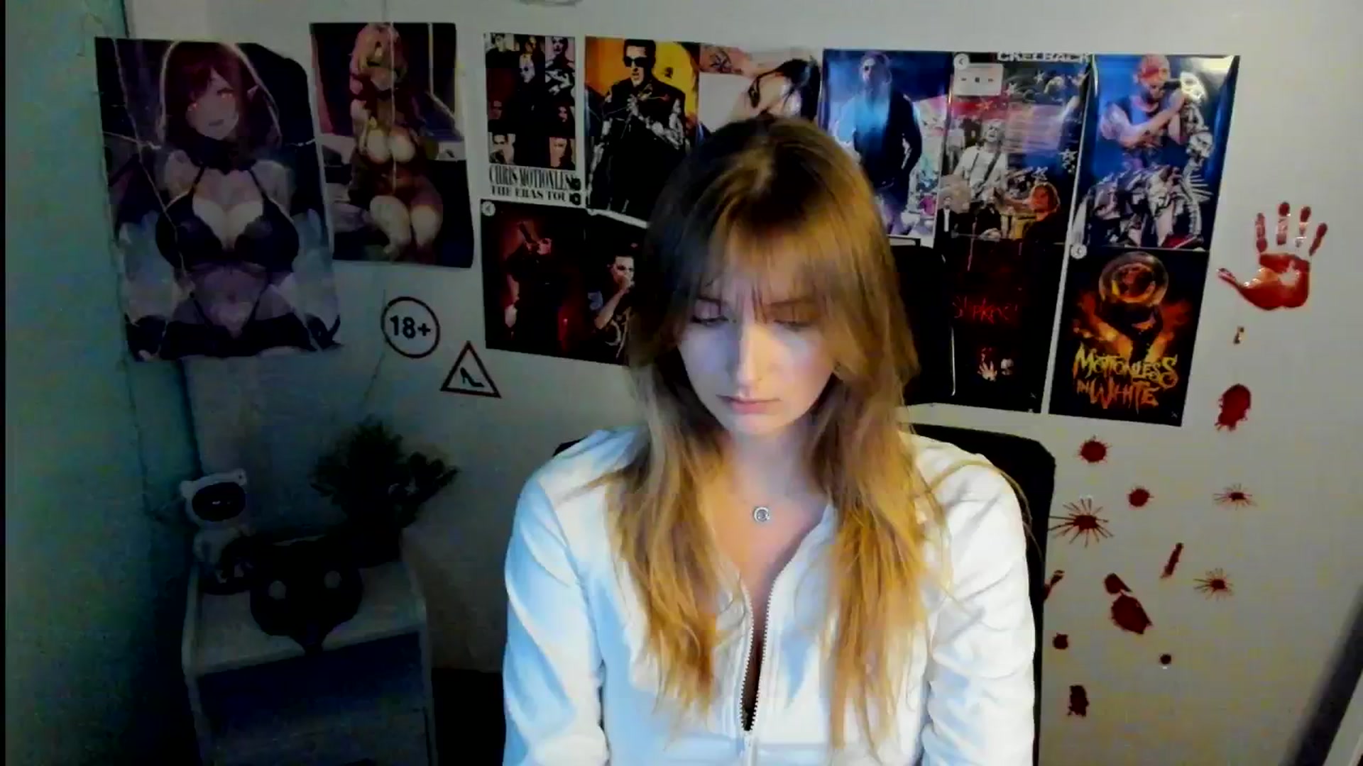 Gallery image thumbnail from Lisa_Star_'s myfreecams stream on, 11/01/2025, 15:39 image 10 of 20