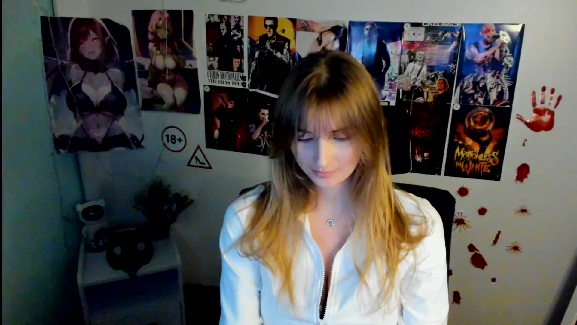 Gallery image thumbnail from Lisa_Star_'s myfreecams stream on, 11/01/2025, 15:39 image 6 of 20