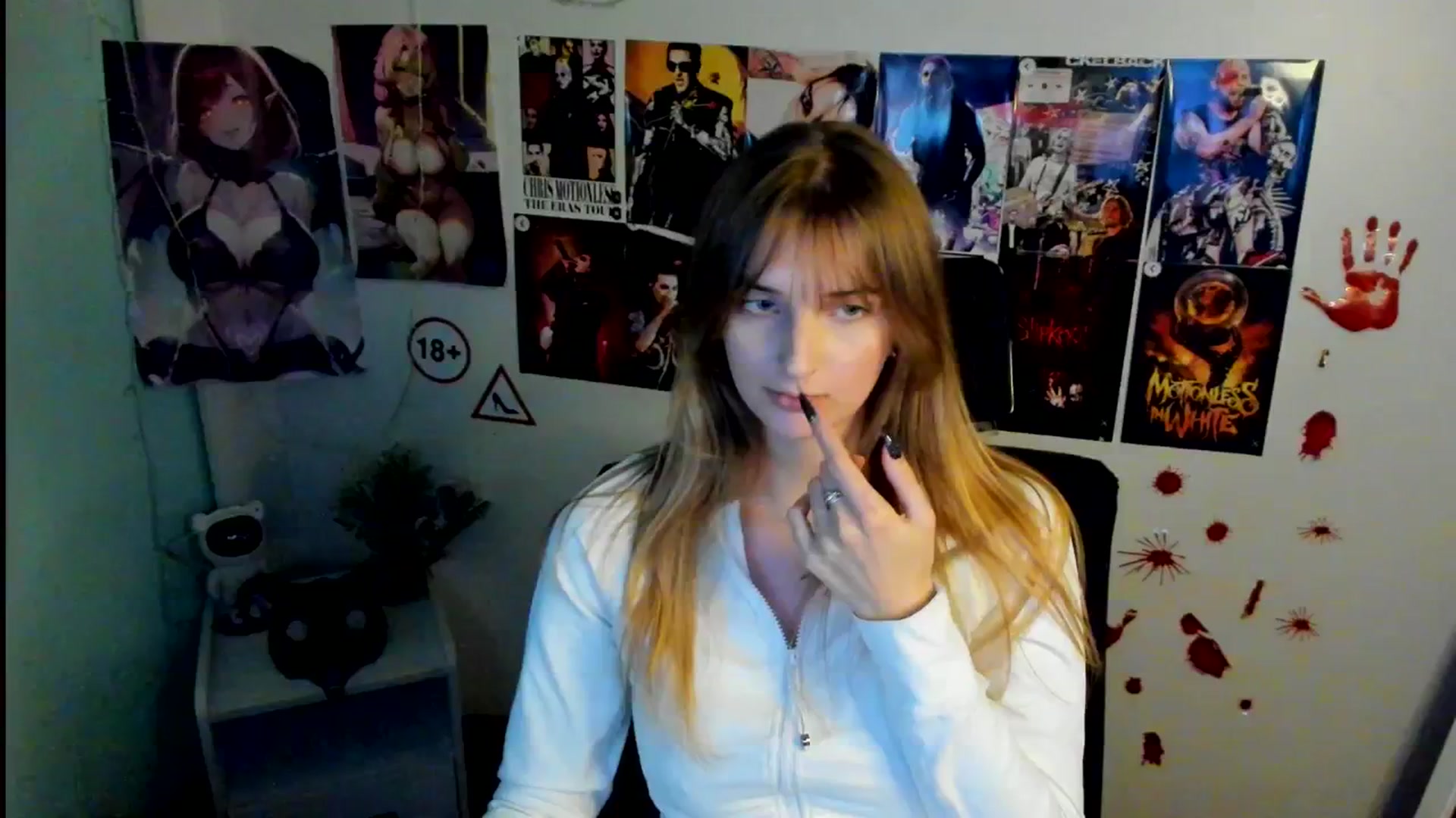 Gallery image thumbnail from Lisa_Star_'s myfreecams stream on, 11/01/2025, 15:39 image 5 of 20