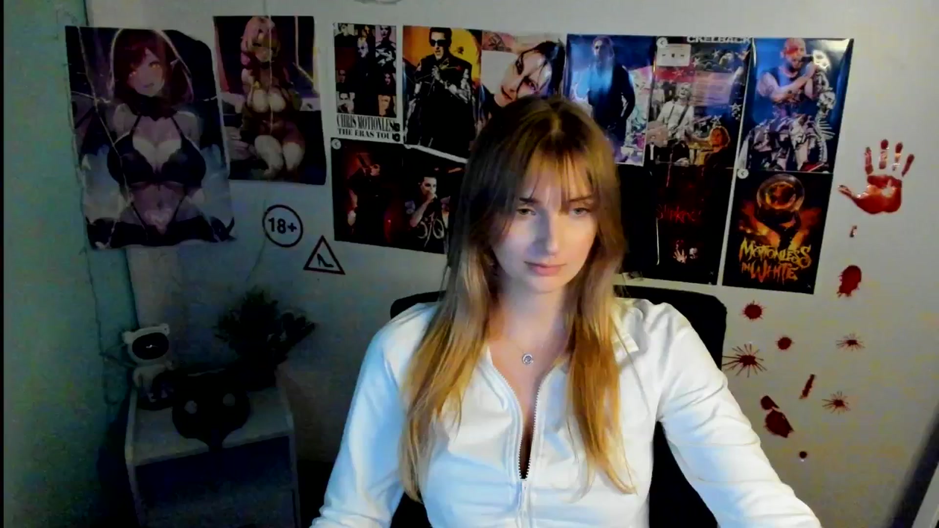 Gallery image thumbnail from Lisa_Star_'s myfreecams stream on, 11/01/2025, 15:39 image 12 of 20