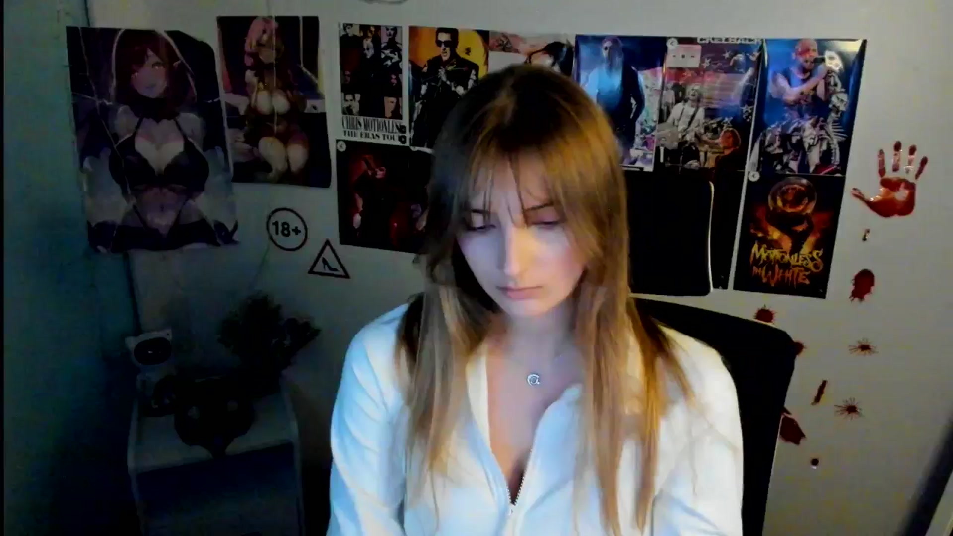 Gallery image thumbnail from Lisa_Star_'s myfreecams stream on, 11/01/2025, 16:27 image 16 of 20