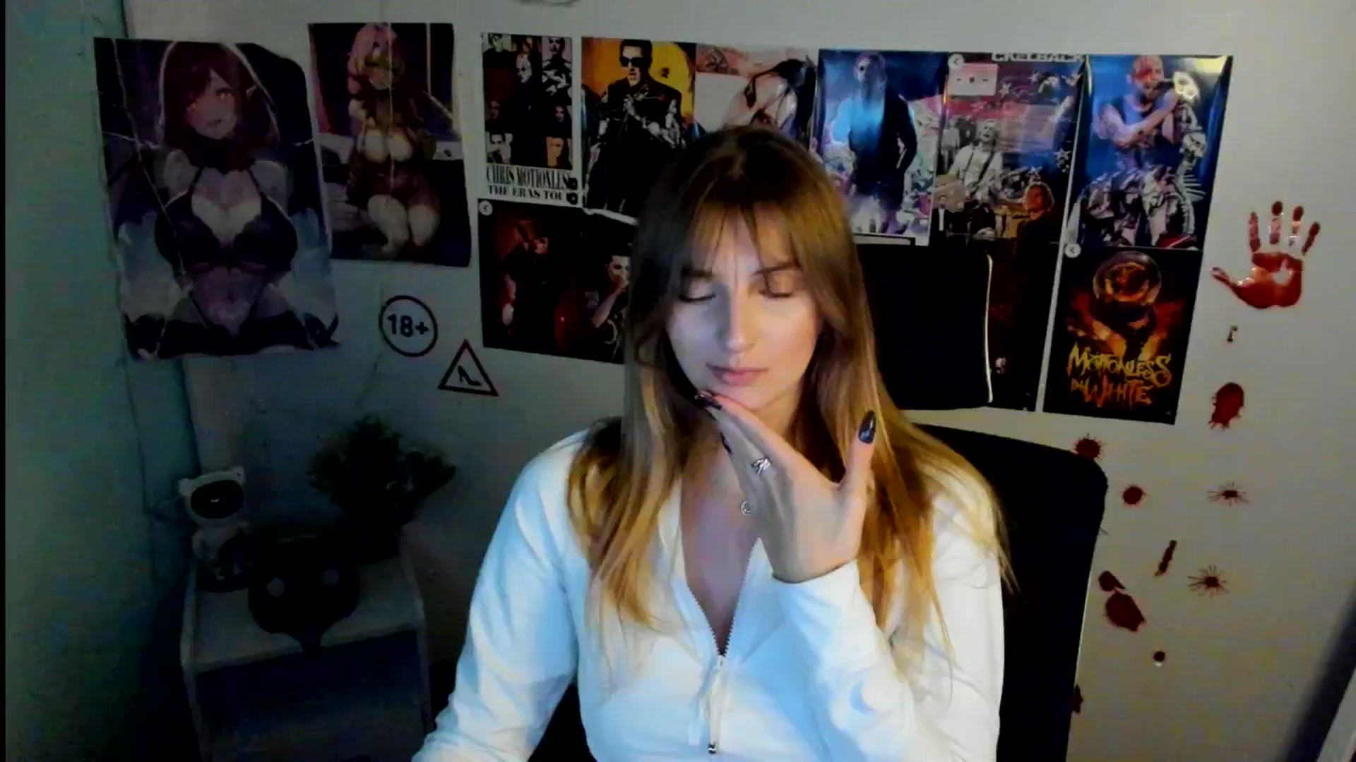Gallery image thumbnail from Lisa_Star_'s myfreecams stream on, 11/01/2025, 16:27 image 19 of 20