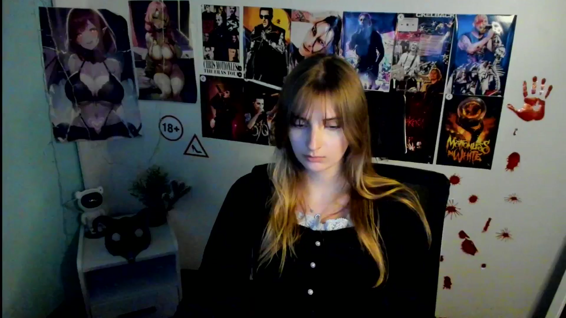 Gallery image thumbnail from Lisa_Star_'s myfreecams stream on, 11/02/2025, 15:51 image 15 of 20