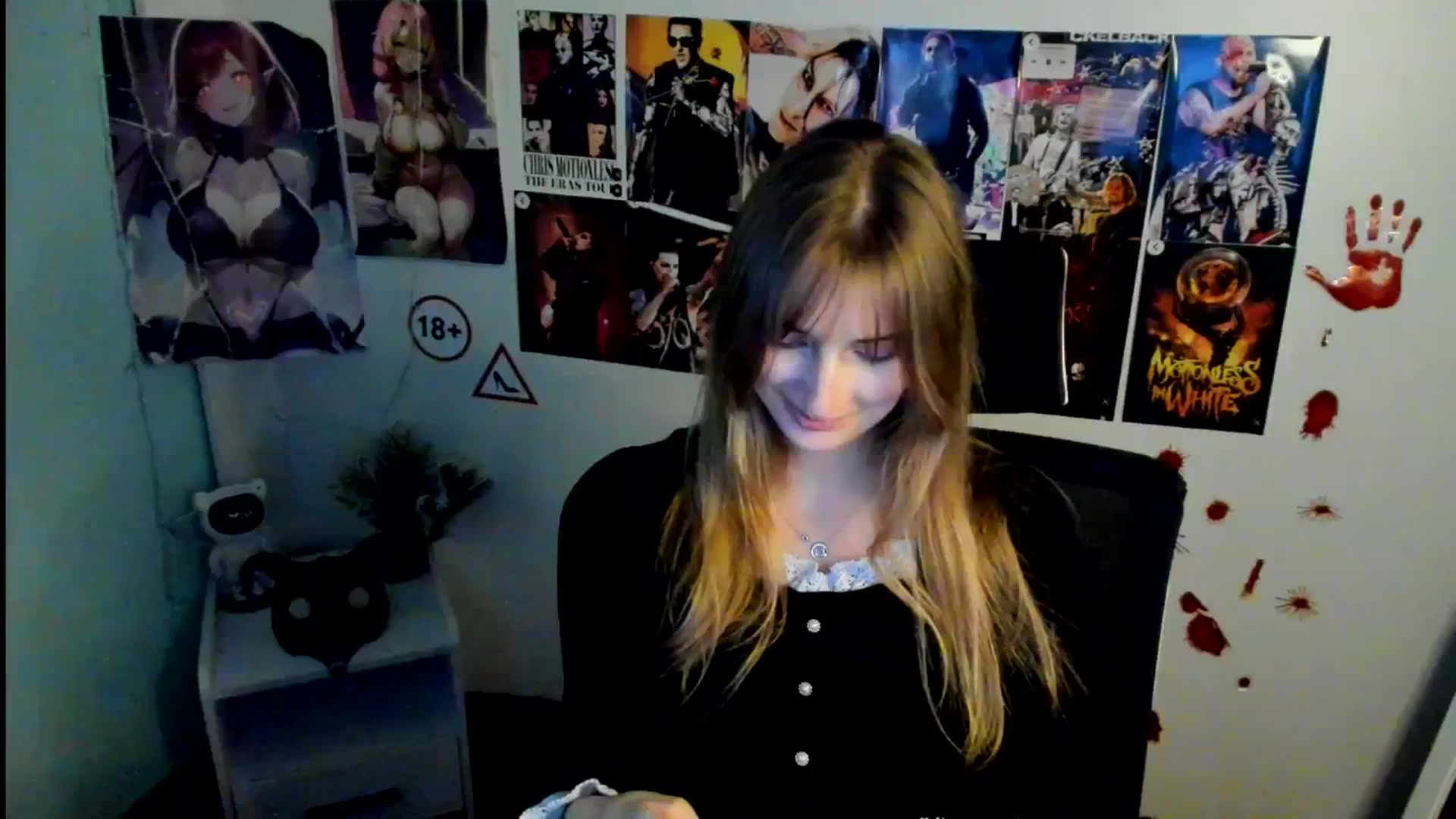 Gallery image thumbnail from Lisa_Star_'s myfreecams stream on, 11/02/2025, 15:51 image 6 of 20