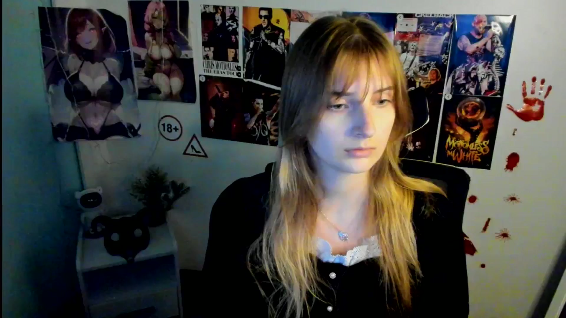Gallery image thumbnail from Lisa_Star_'s myfreecams stream on, 11/02/2025, 17:17 image 16 of 20