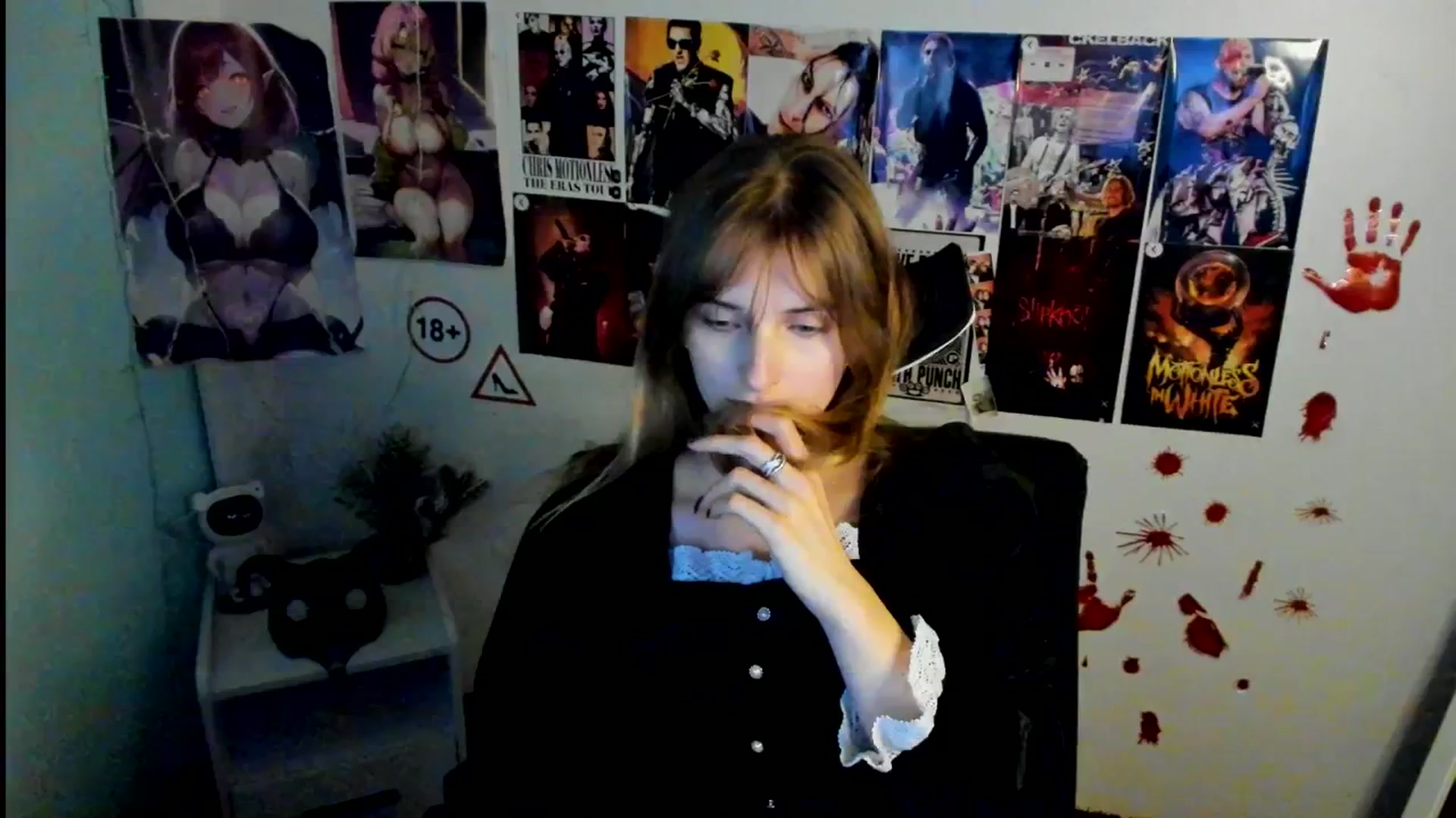 Gallery image thumbnail from Lisa_Star_'s myfreecams stream on, 11/02/2025, 17:17 image 5 of 20