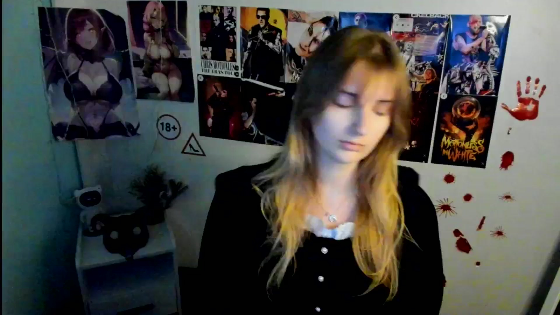 Gallery image thumbnail from Lisa_Star_'s myfreecams stream on, 11/02/2025, 17:17 image 12 of 20