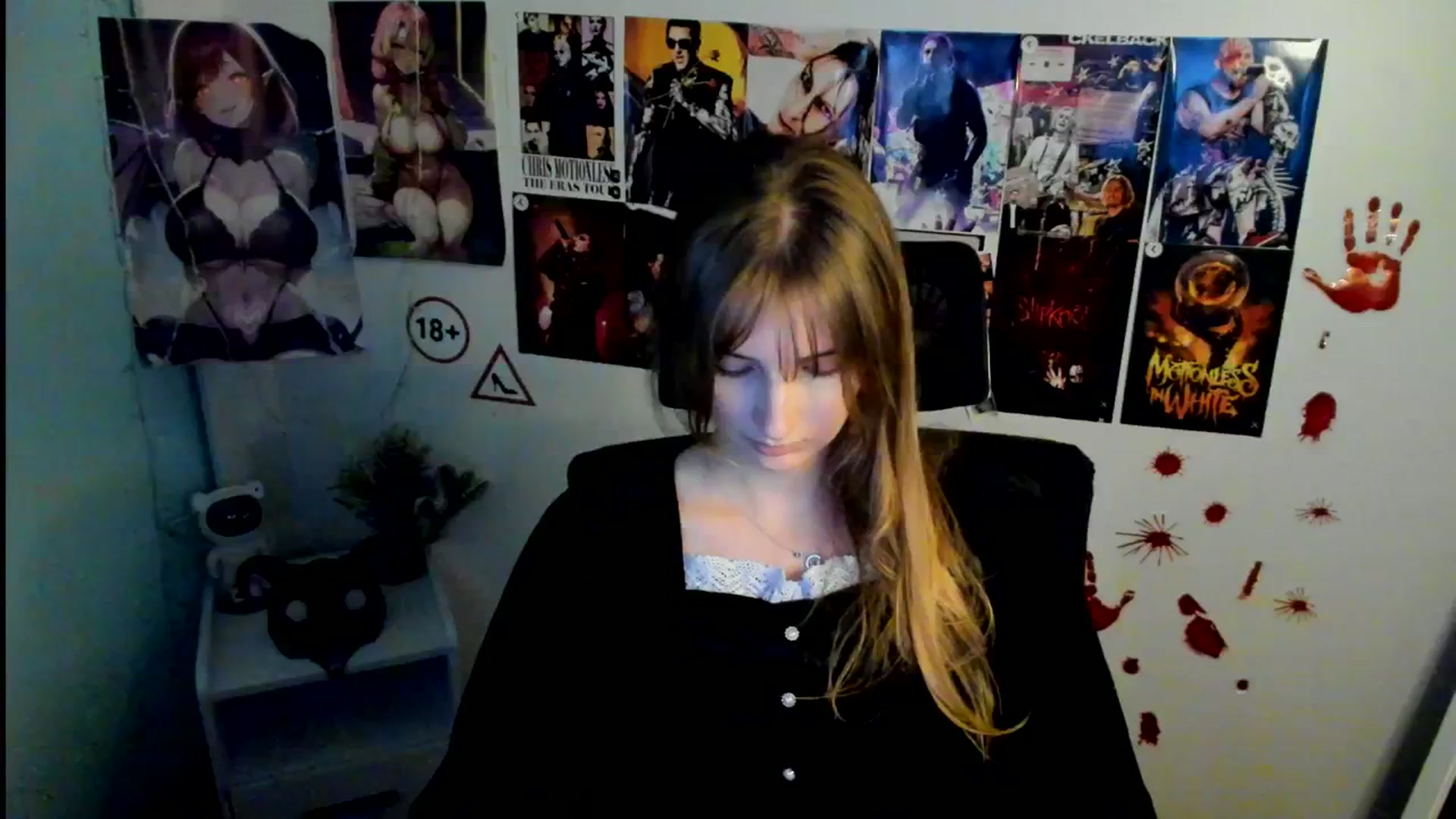 Gallery image thumbnail from Lisa_Star_'s myfreecams stream on, 11/02/2025, 17:17 image 4 of 20
