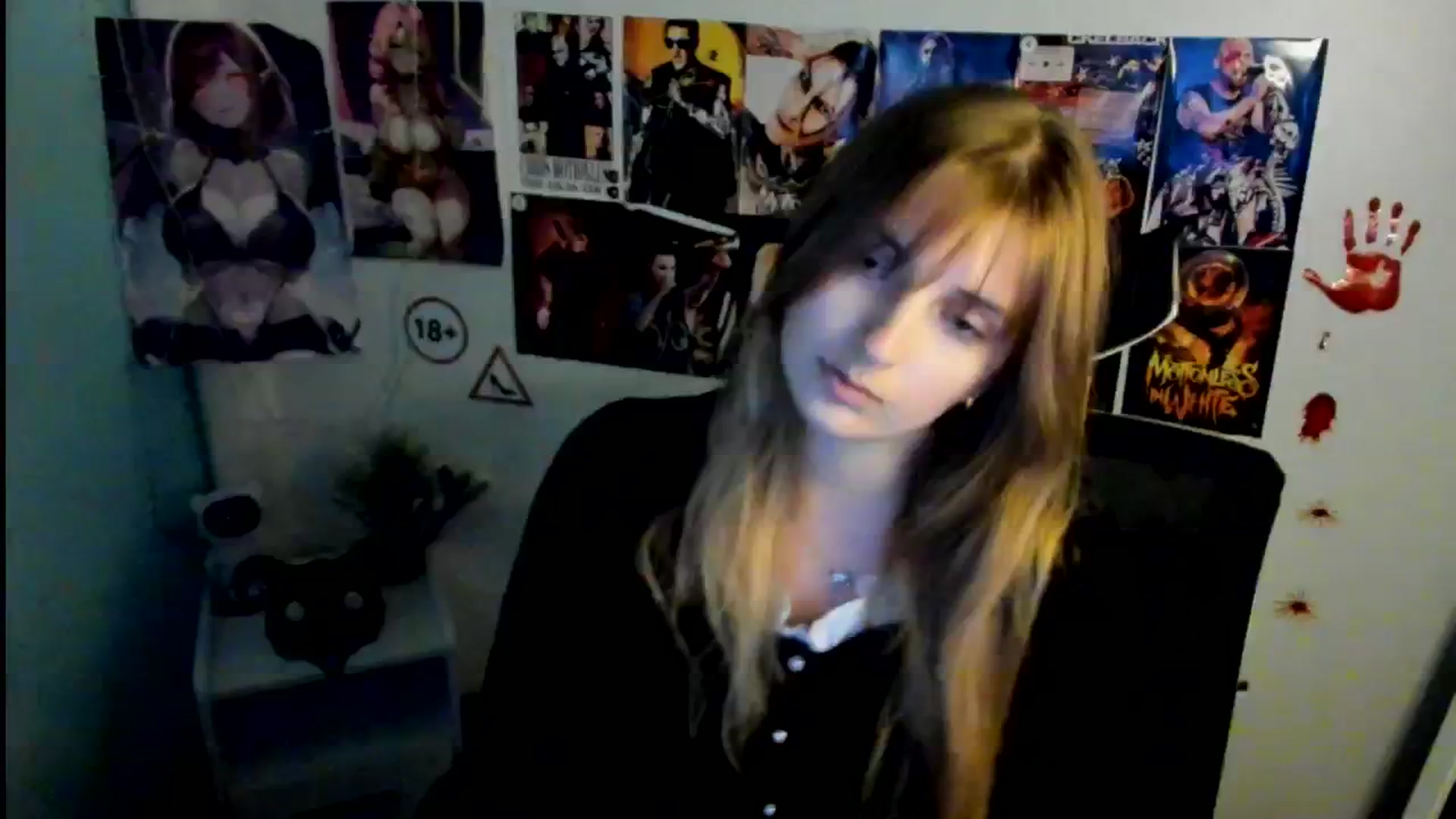 Gallery image thumbnail from Lisa_Star_'s myfreecams stream on, 11/02/2025, 17:17 image 14 of 20