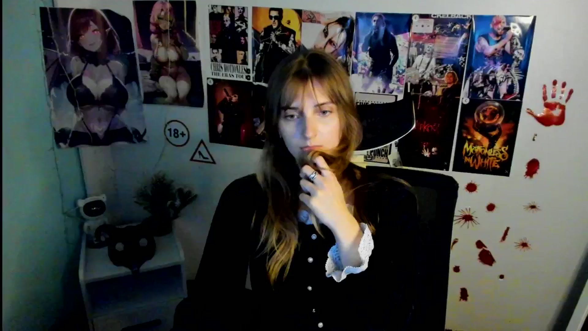 Gallery image thumbnail from Lisa_Star_'s myfreecams stream on, 11/02/2025, 17:17 image 8 of 20