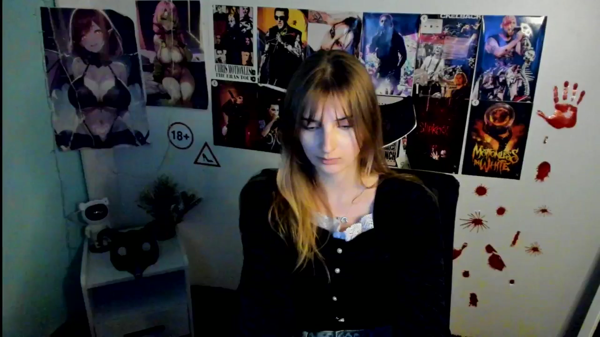 Gallery image thumbnail from Lisa_Star_'s myfreecams stream on, 11/02/2025, 17:36 image 14 of 20