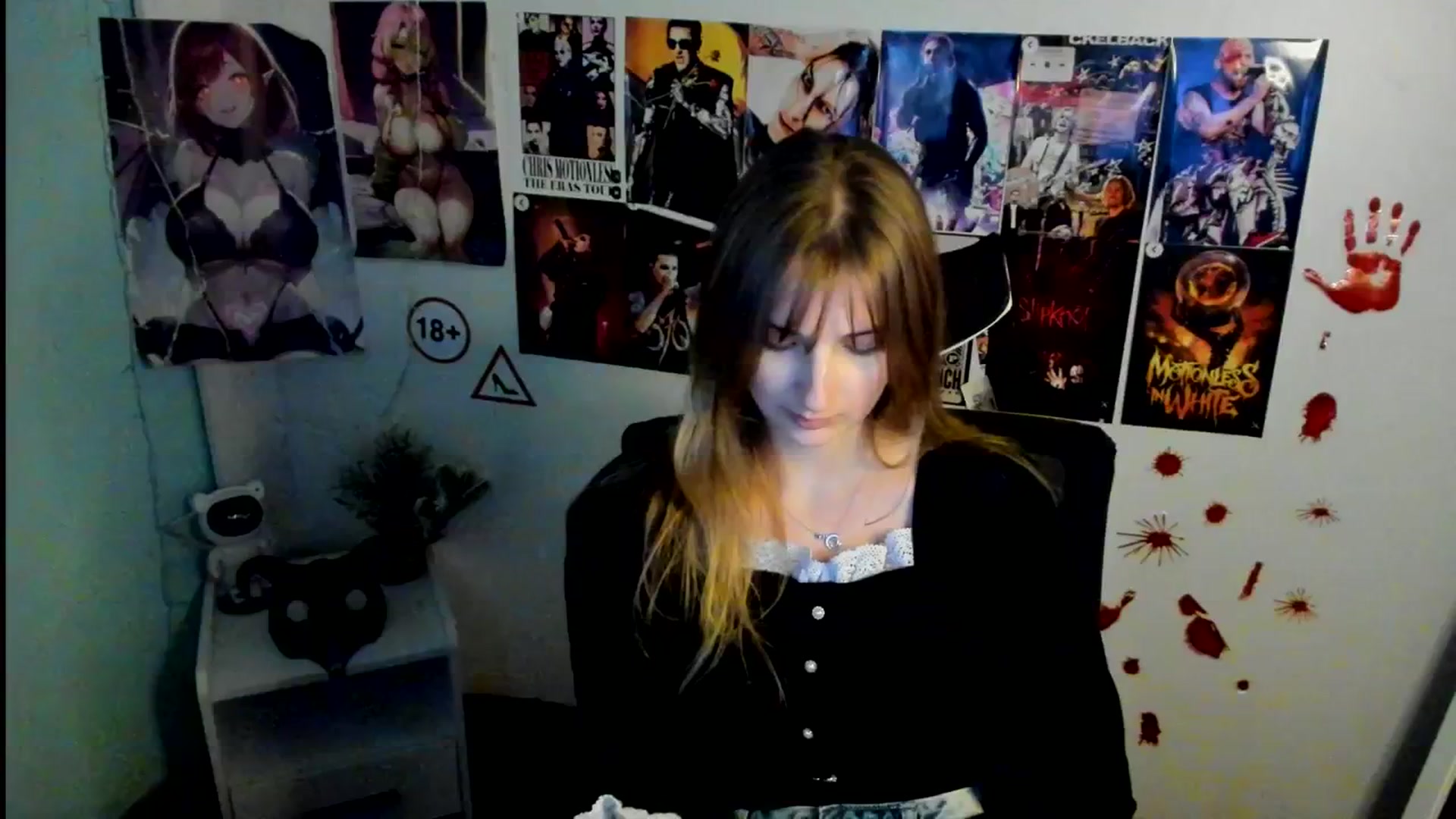 Gallery image thumbnail from Lisa_Star_'s myfreecams stream on, 11/02/2025, 17:36 image 15 of 20