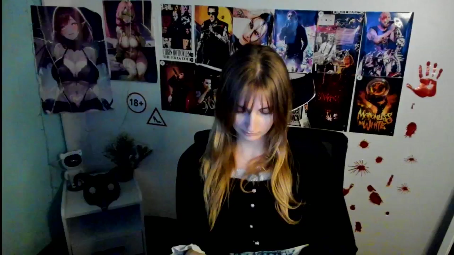 Gallery image thumbnail from Lisa_Star_'s myfreecams stream on, 11/02/2025, 17:36 image 20 of 20