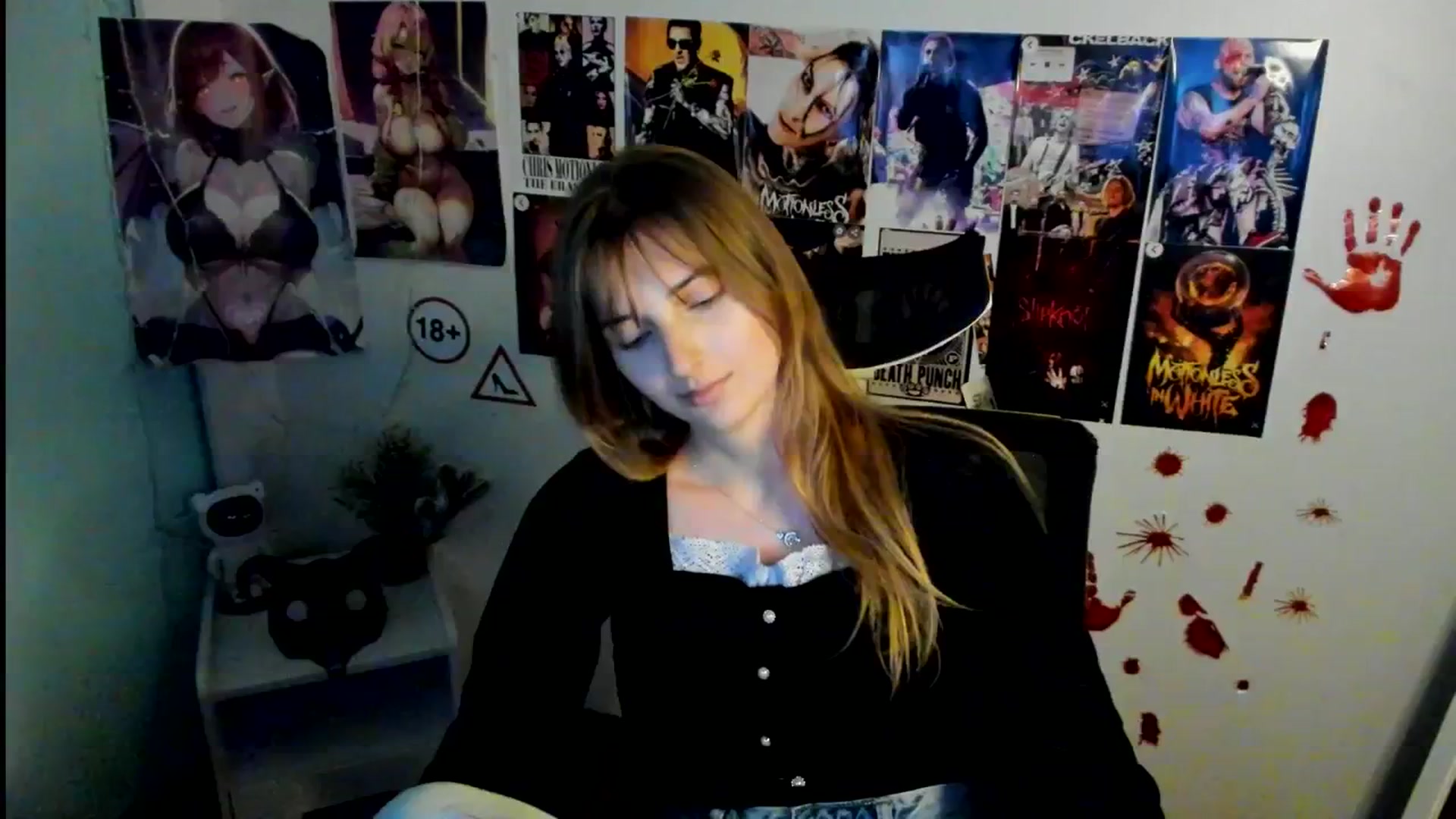 Gallery image thumbnail from Lisa_Star_'s myfreecams stream on, 11/02/2025, 17:36 image 9 of 20