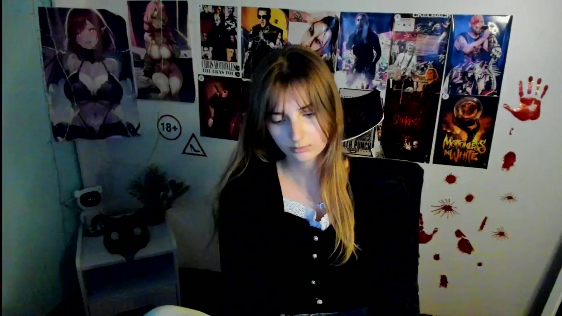 Gallery image thumbnail from Lisa_Star_'s myfreecams stream on, 11/02/2025, 17:36 image 4 of 20