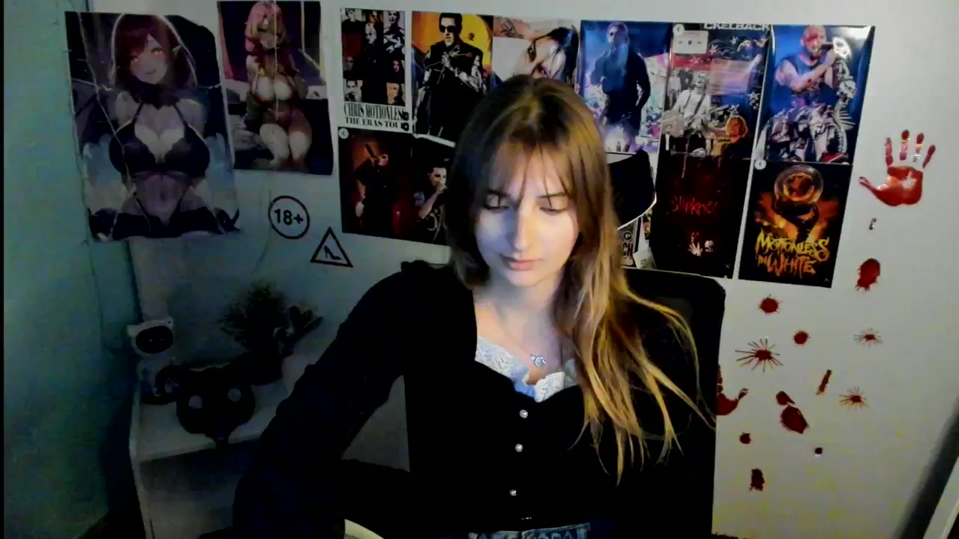 Gallery image thumbnail from Lisa_Star_'s myfreecams stream on, 11/02/2025, 17:36 image 8 of 20
