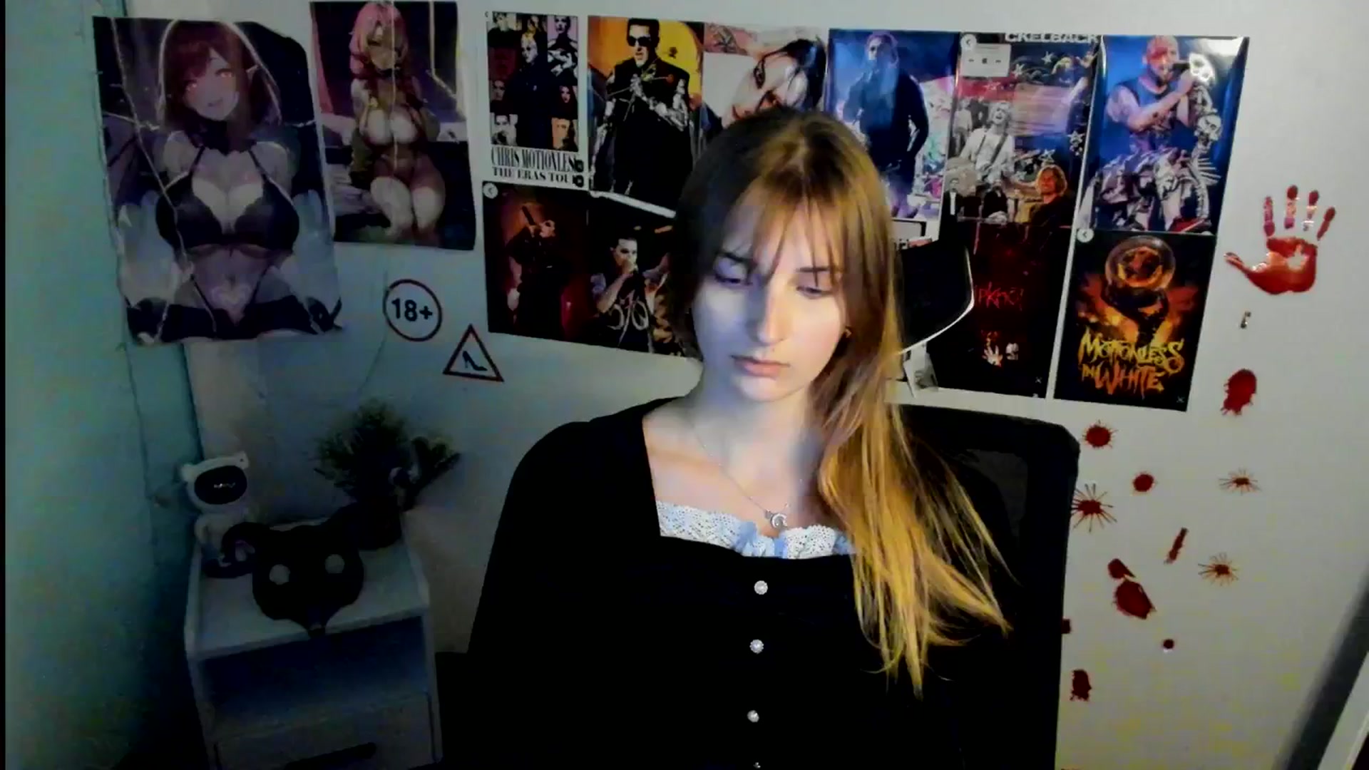 Gallery image thumbnail from Lisa_Star_'s myfreecams stream on, 11/02/2025, 17:36 image 1 of 20