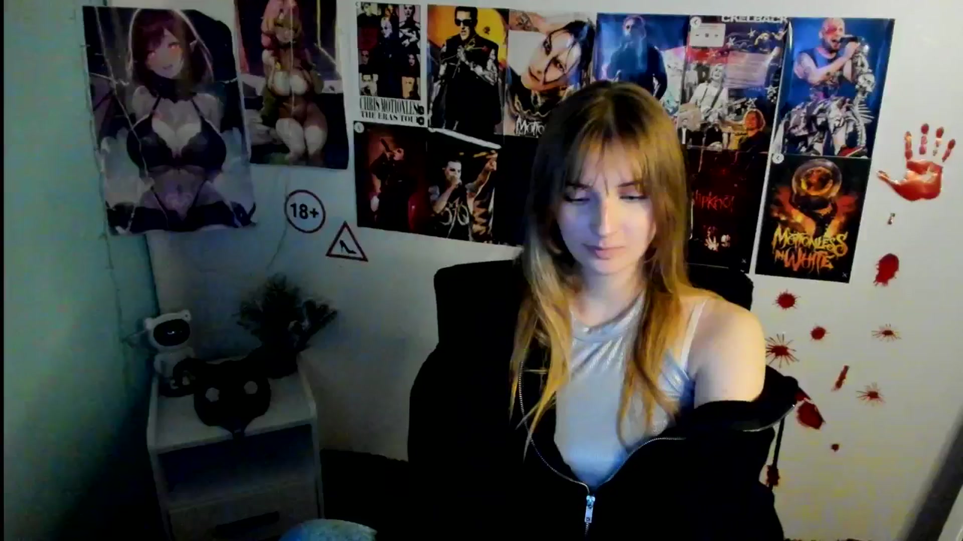 Gallery image thumbnail from Lisa_Star_'s myfreecams stream on, 11/04/2025, 14:45 image 14 of 20