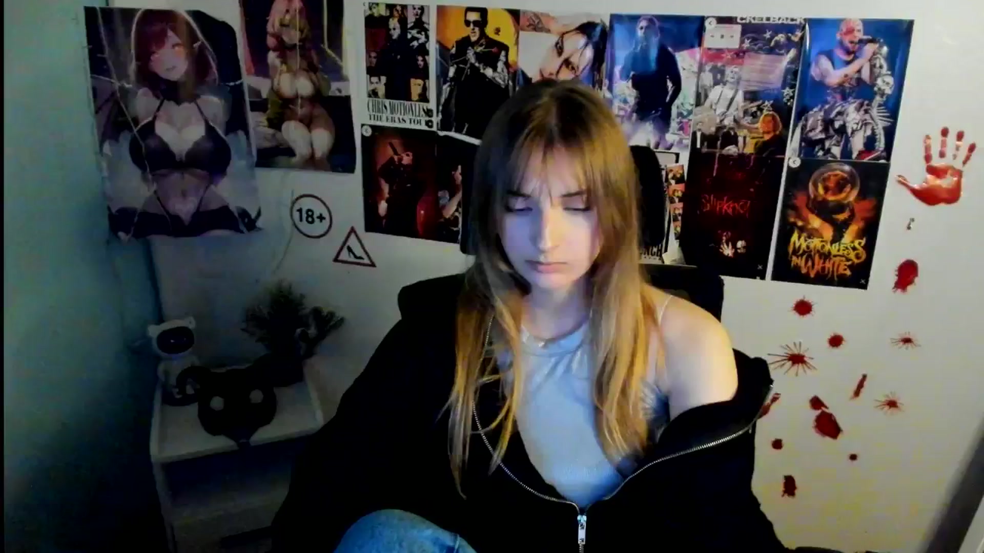 Gallery image thumbnail from Lisa_Star_'s myfreecams stream on, 11/04/2025, 14:45 image 11 of 20