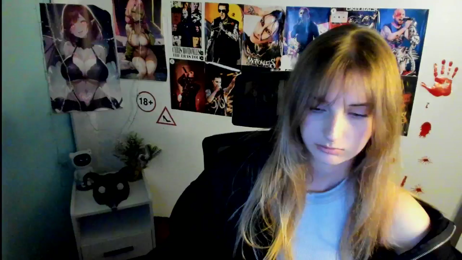 Gallery image thumbnail from Lisa_Star_'s myfreecams stream on, 11/04/2025, 14:45 image 8 of 20