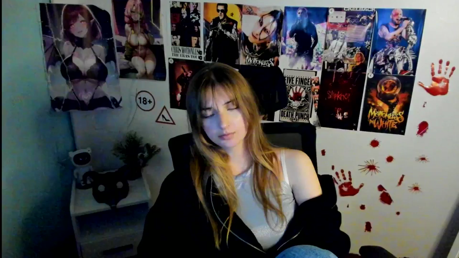 Gallery image thumbnail from Lisa_Star_'s myfreecams stream on, 11/04/2025, 14:45 image 20 of 20