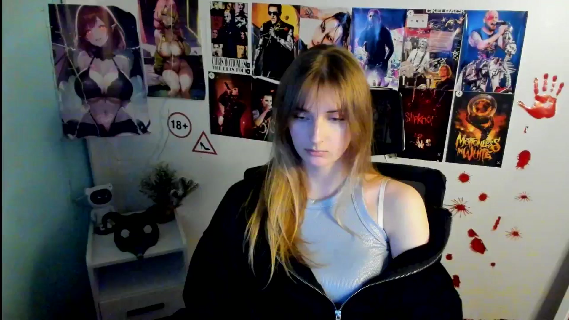Gallery image thumbnail from Lisa_Star_'s myfreecams stream on, 11/04/2025, 14:45 image 4 of 20