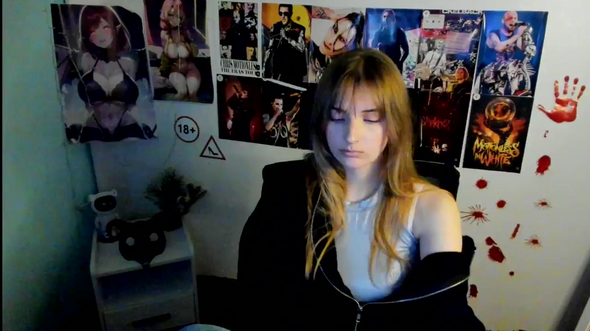 Gallery image thumbnail from Lisa_Star_'s myfreecams stream on, 11/04/2025, 14:45 image 18 of 20