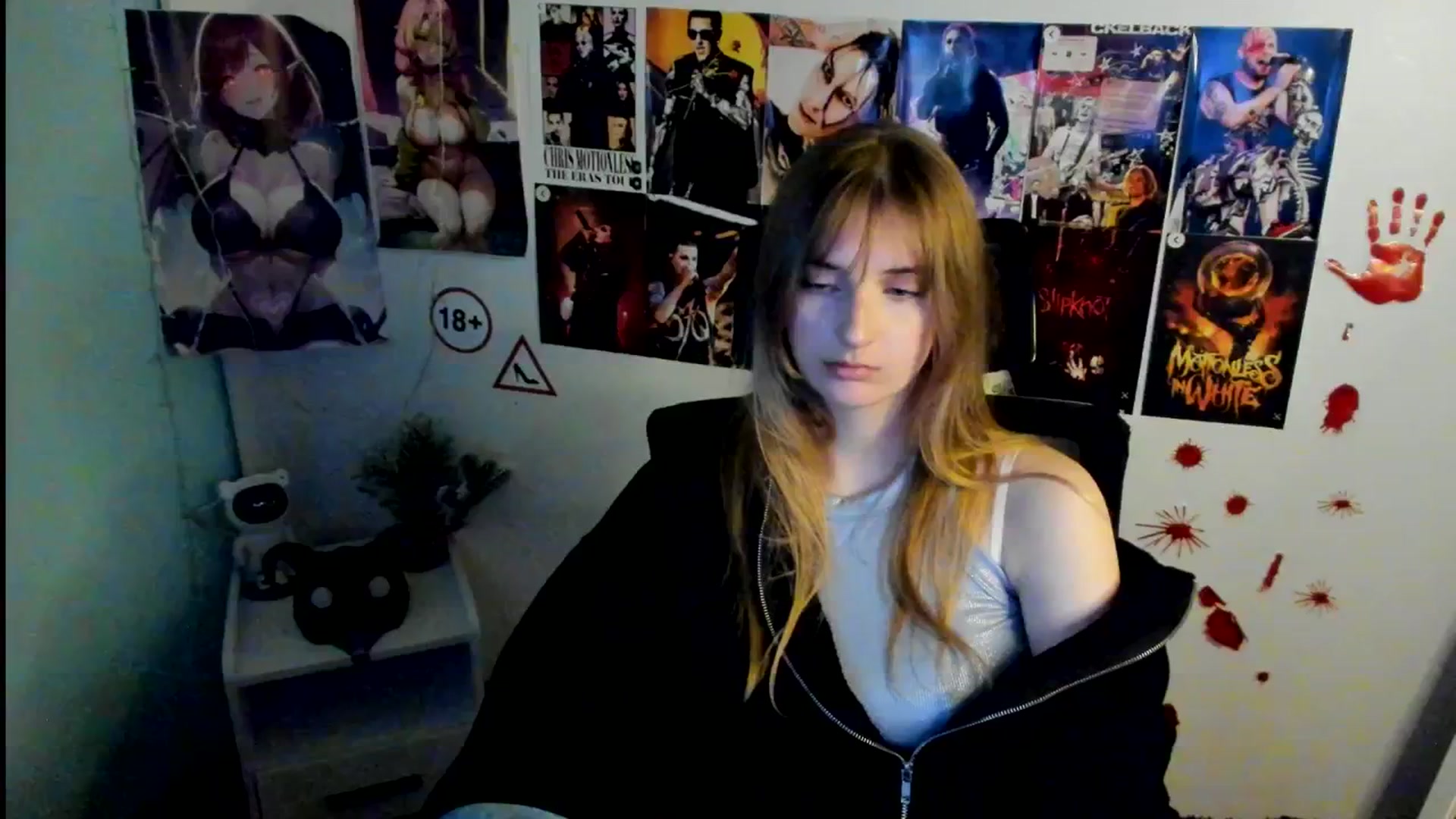 Gallery image thumbnail from Lisa_Star_'s myfreecams stream on, 11/04/2025, 14:45 image 19 of 20