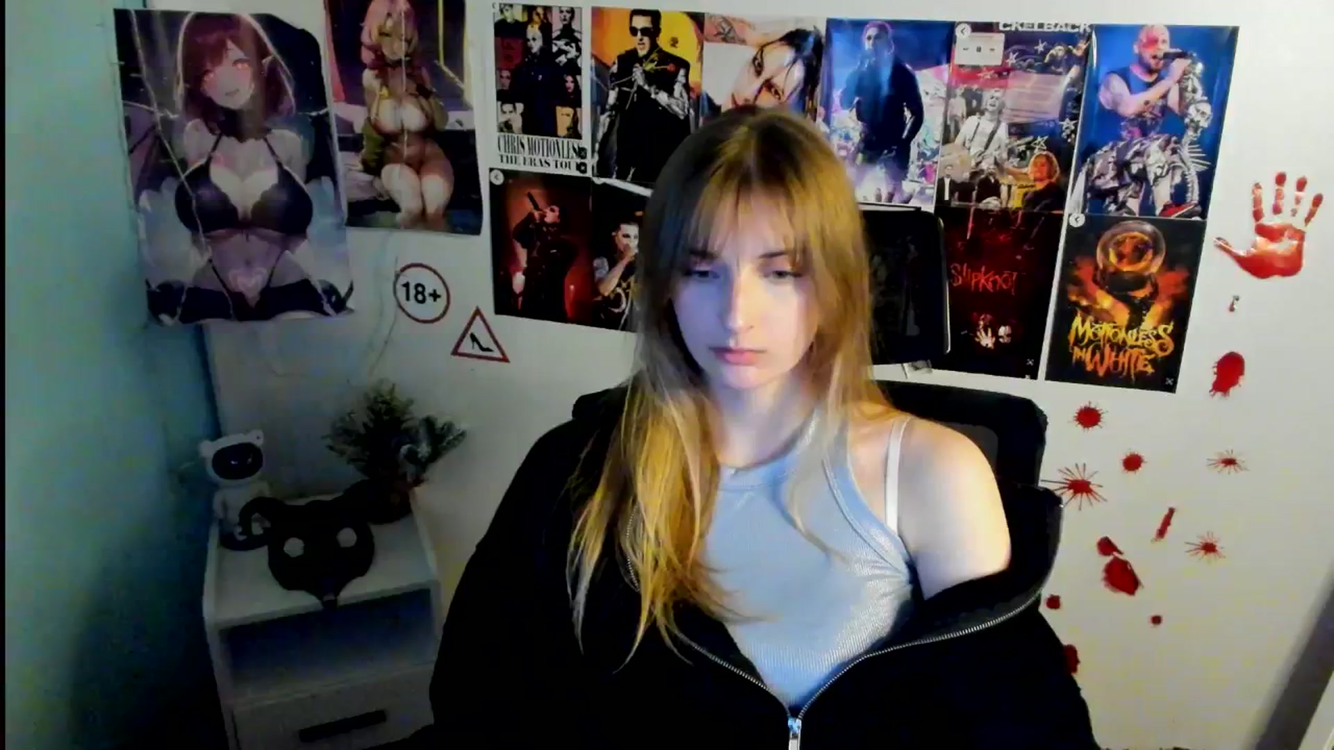 Gallery image thumbnail from Lisa_Star_'s myfreecams stream on, 11/04/2025, 14:45 image 5 of 20