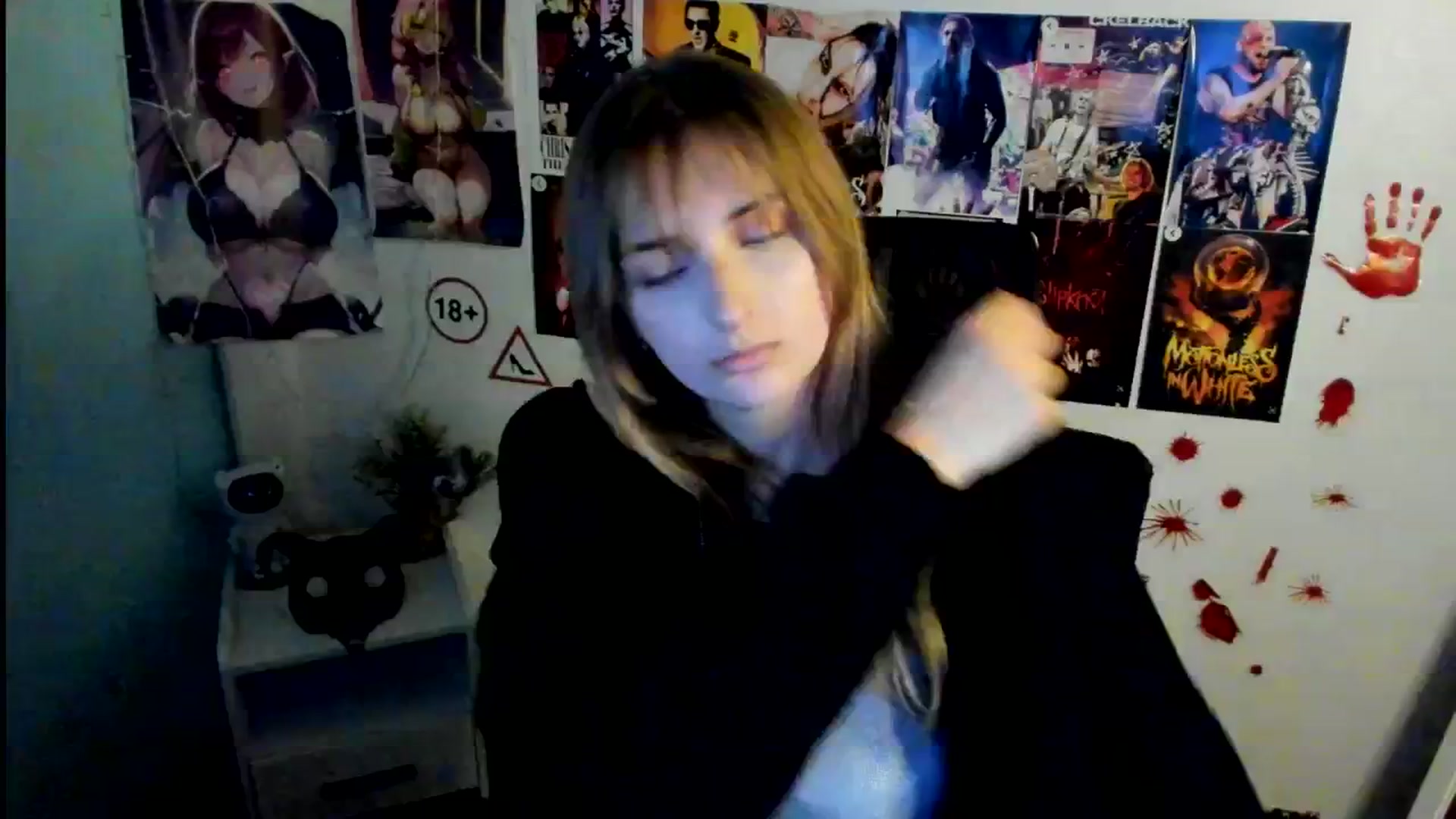 Gallery image thumbnail from Lisa_Star_'s myfreecams stream on, 11/04/2025, 15:12 image 12 of 20