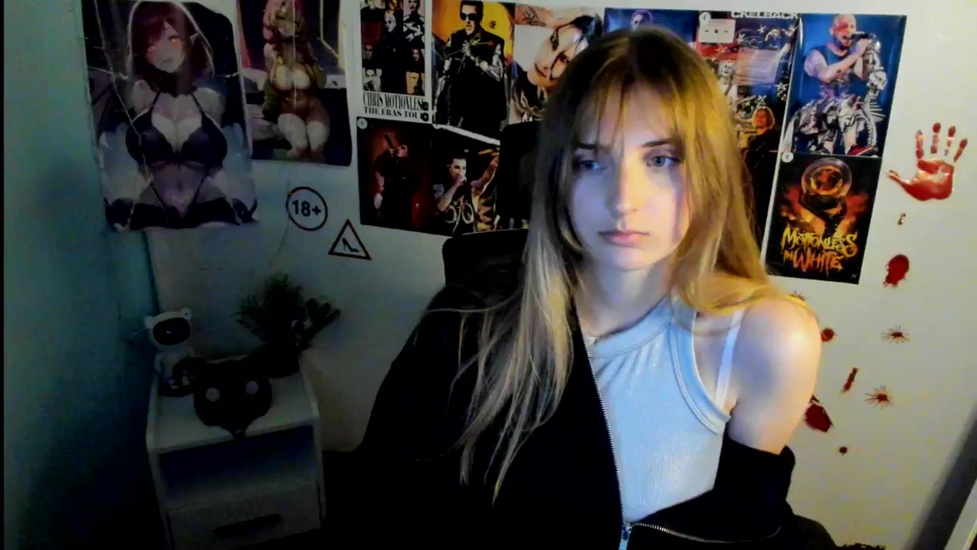Gallery image thumbnail from Lisa_Star_'s myfreecams stream on, 11/04/2025, 15:12 image 1 of 20